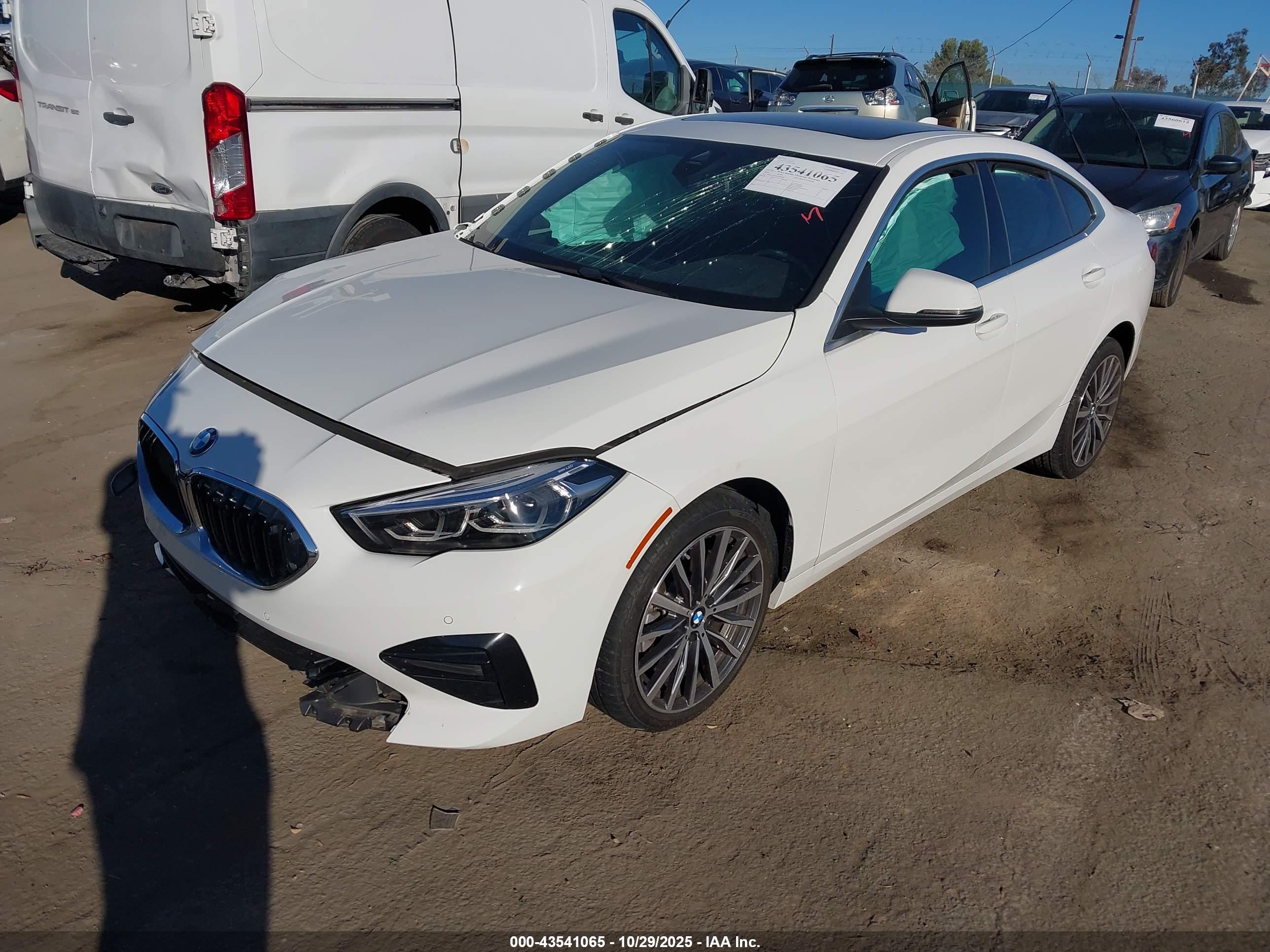 BMW 228 image 2