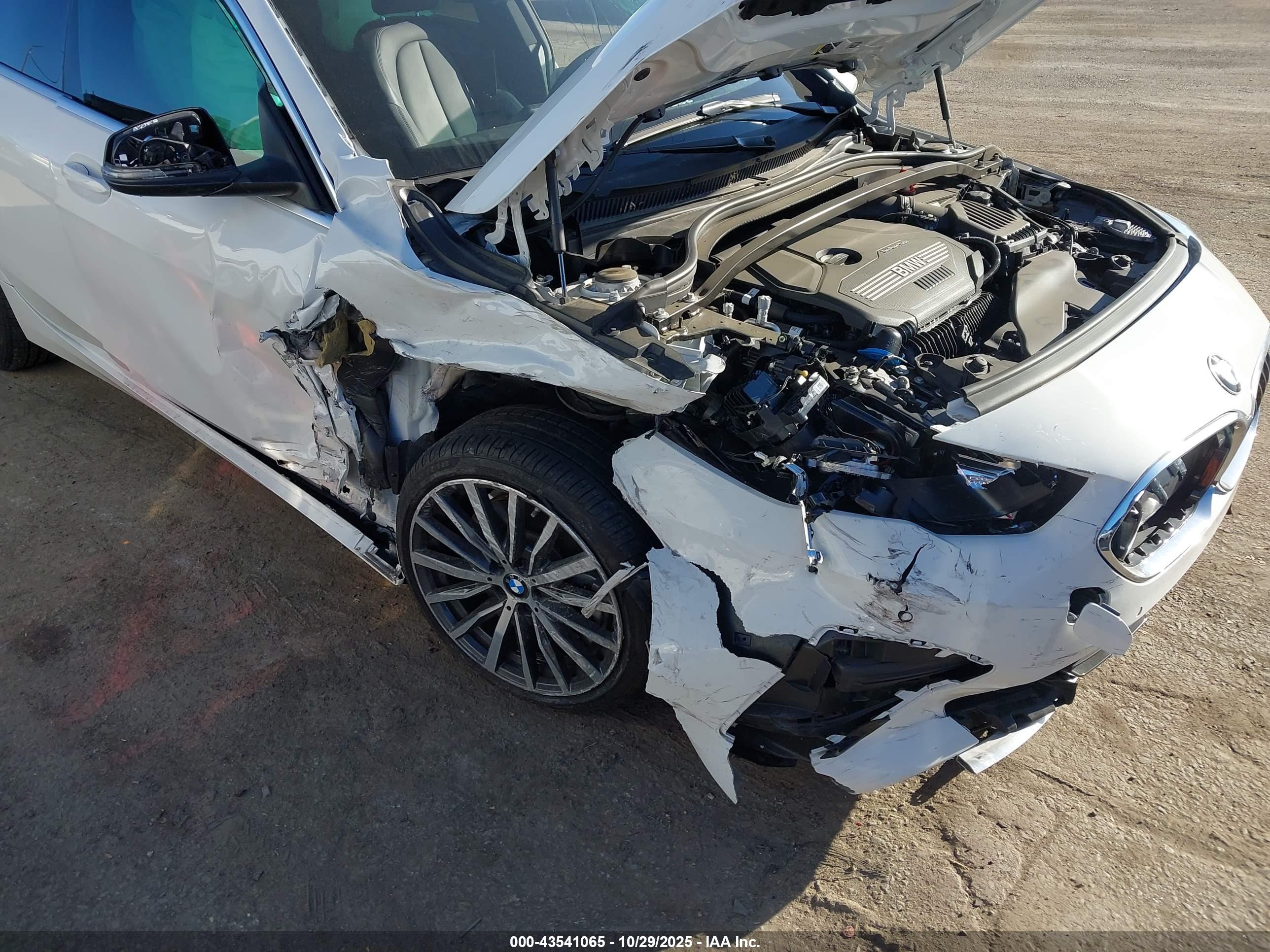 BMW 228 image 6