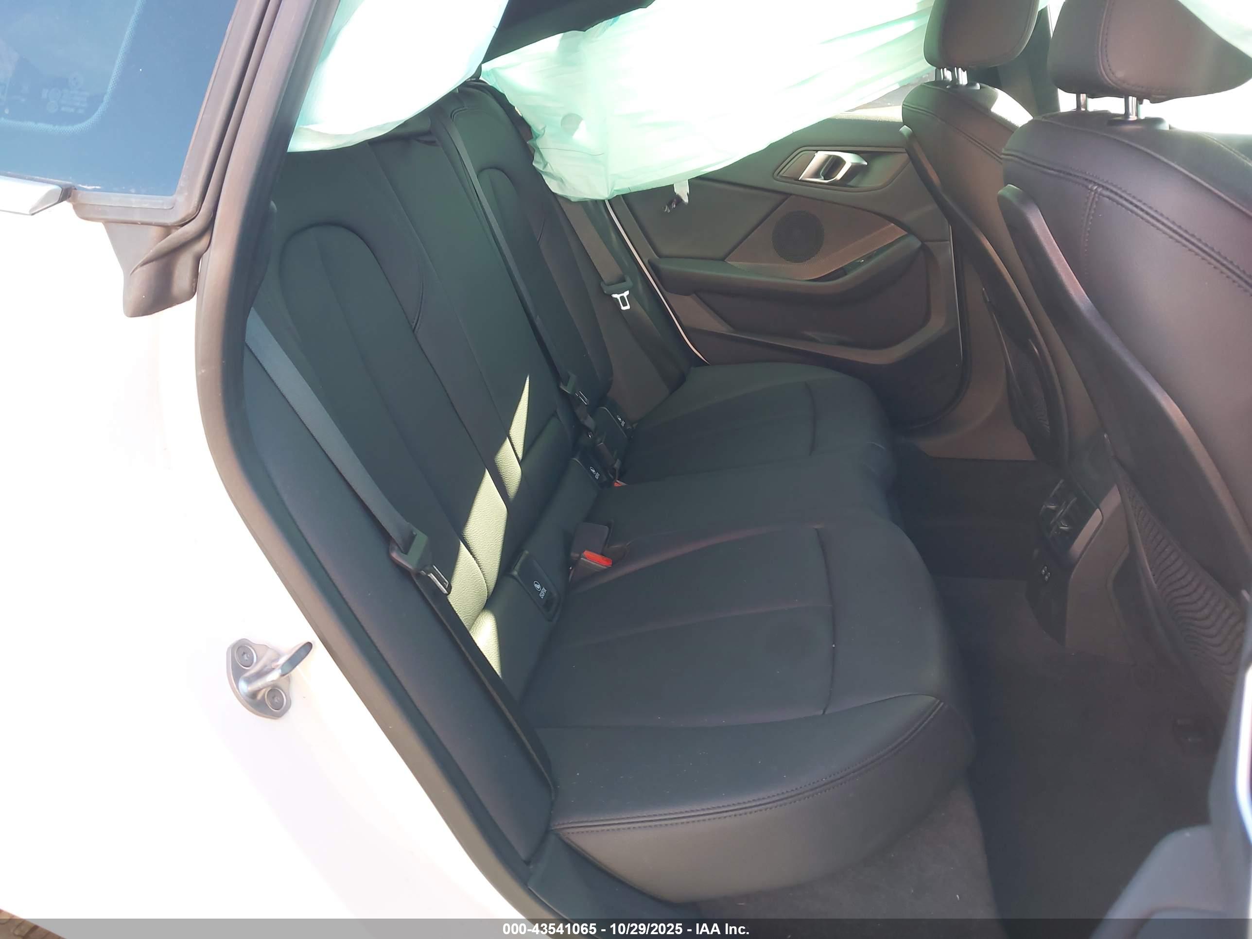 BMW 228 image 8