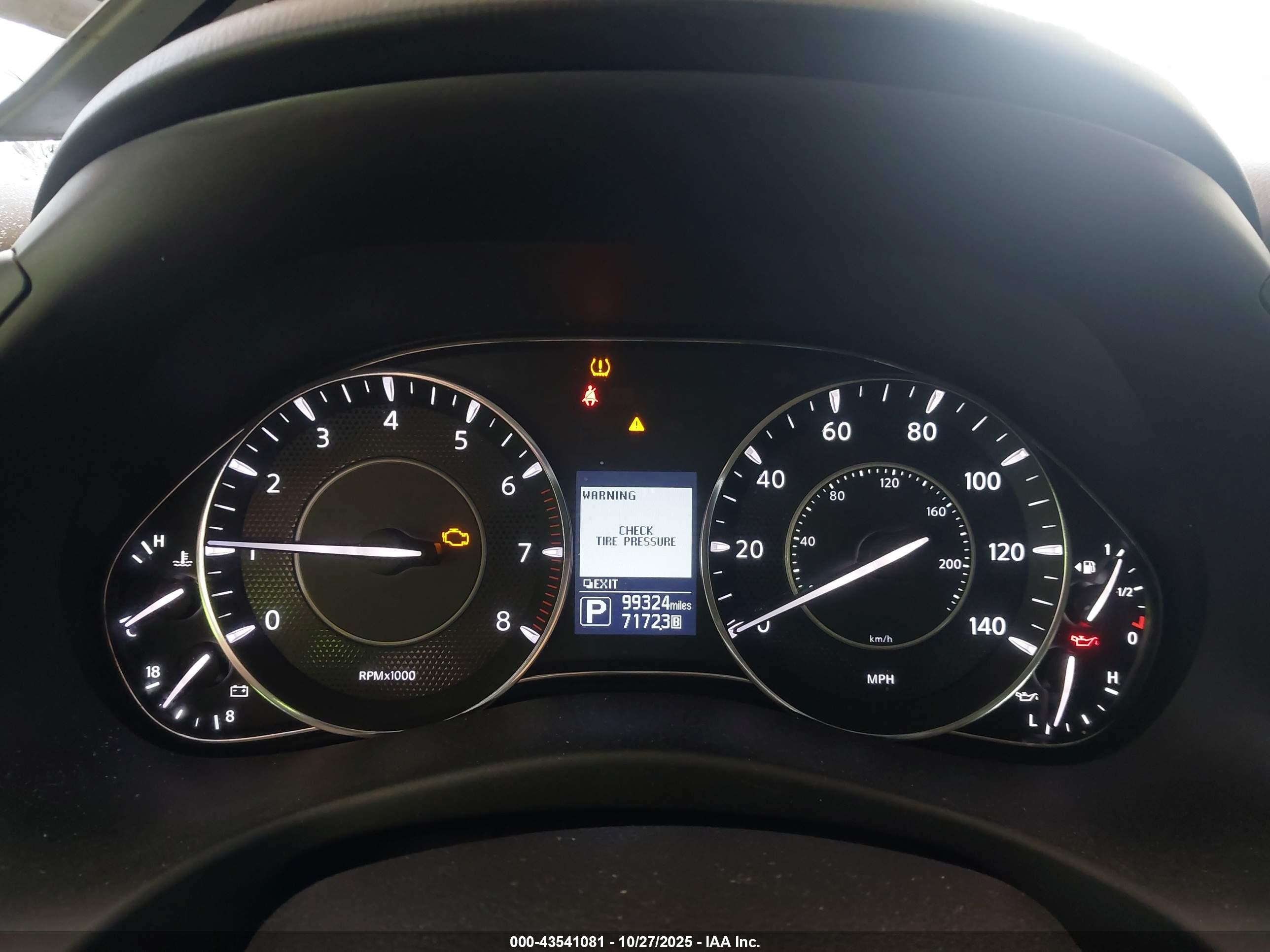 NISSAN ARMADA image 7