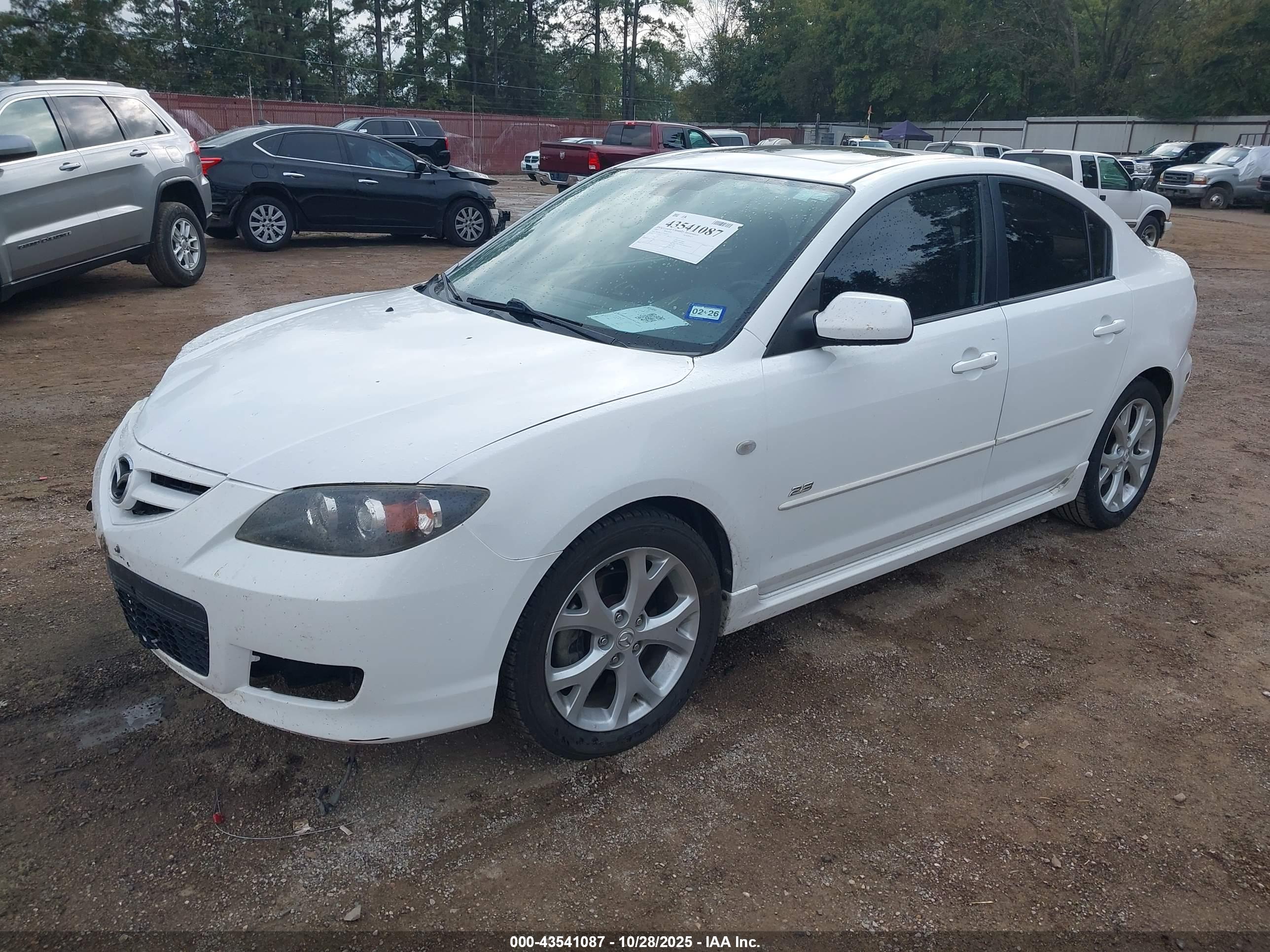 MAZDA MAZDA3 image 2