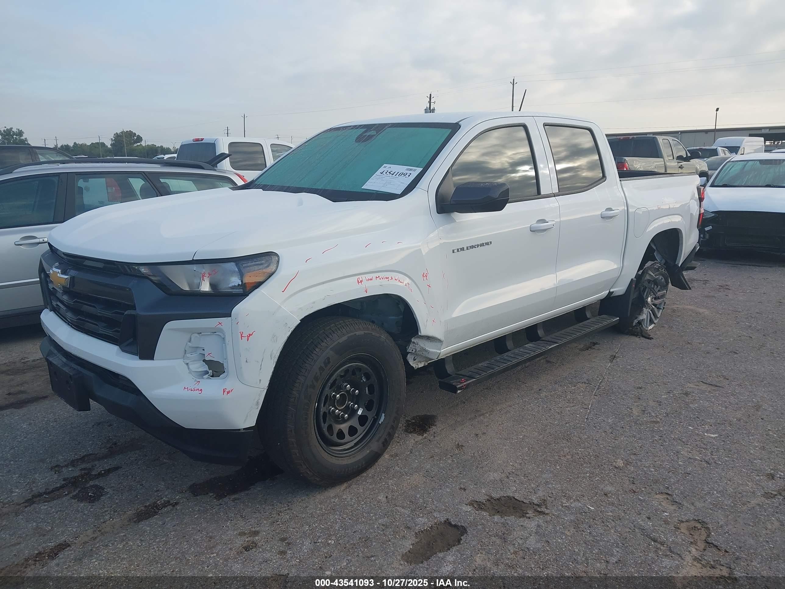CHEVROLET COLORADO image 2