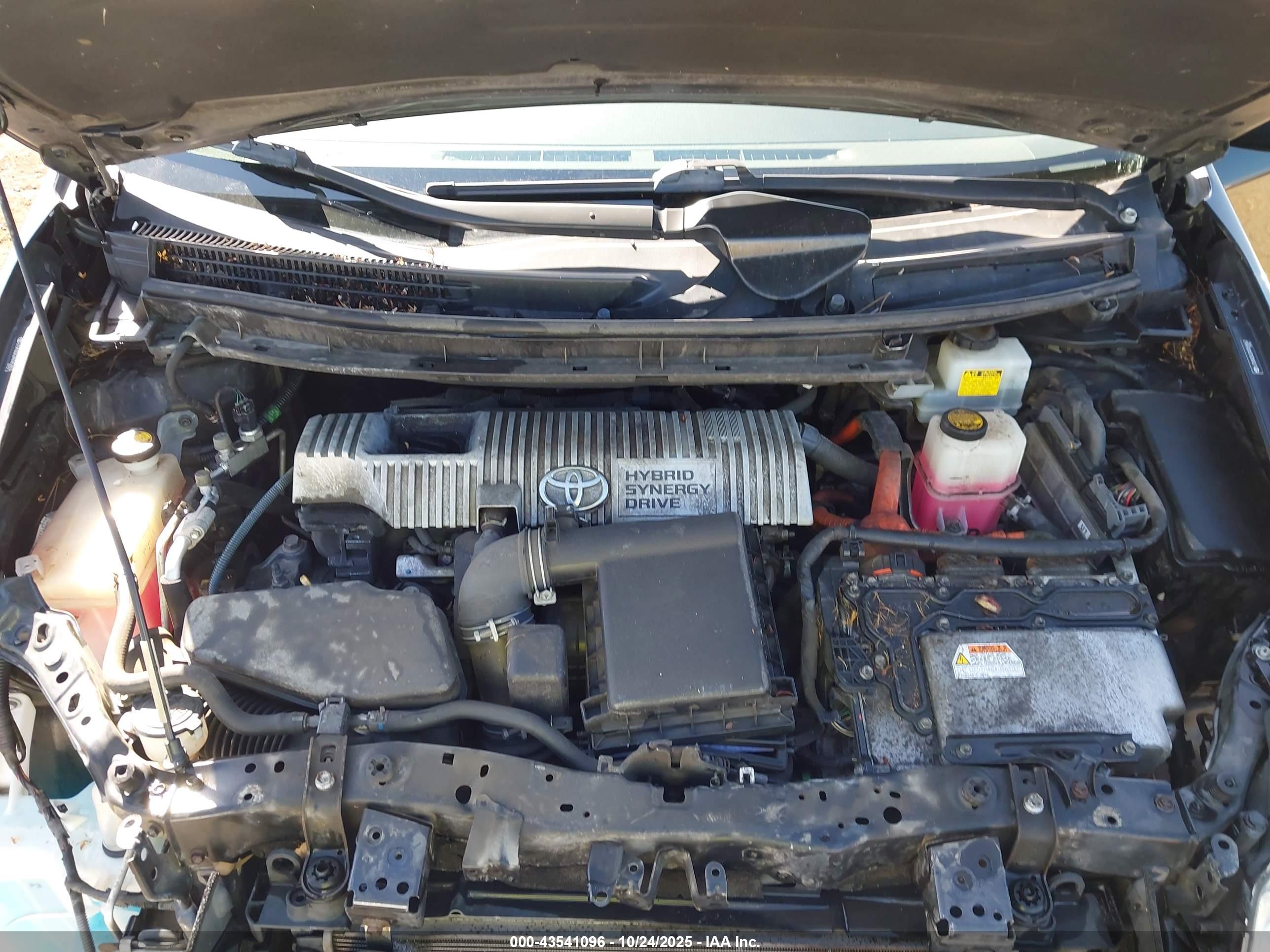 TOYOTA PRIUS image 10