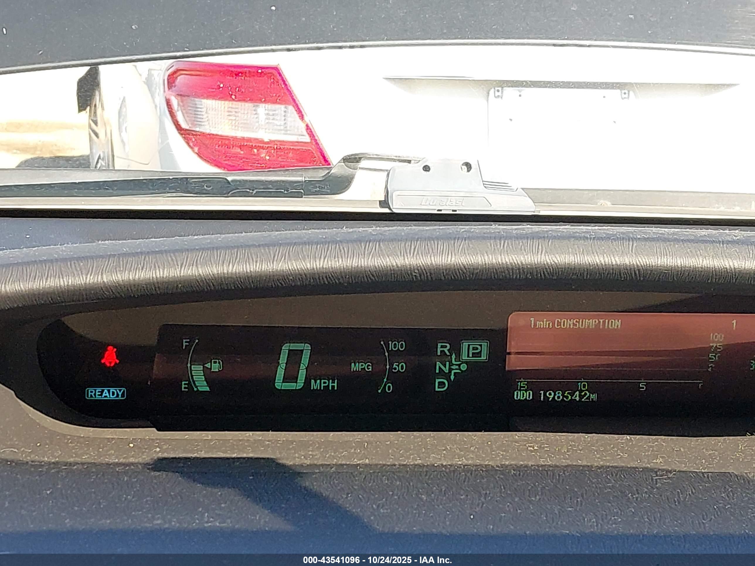 TOYOTA PRIUS image 7