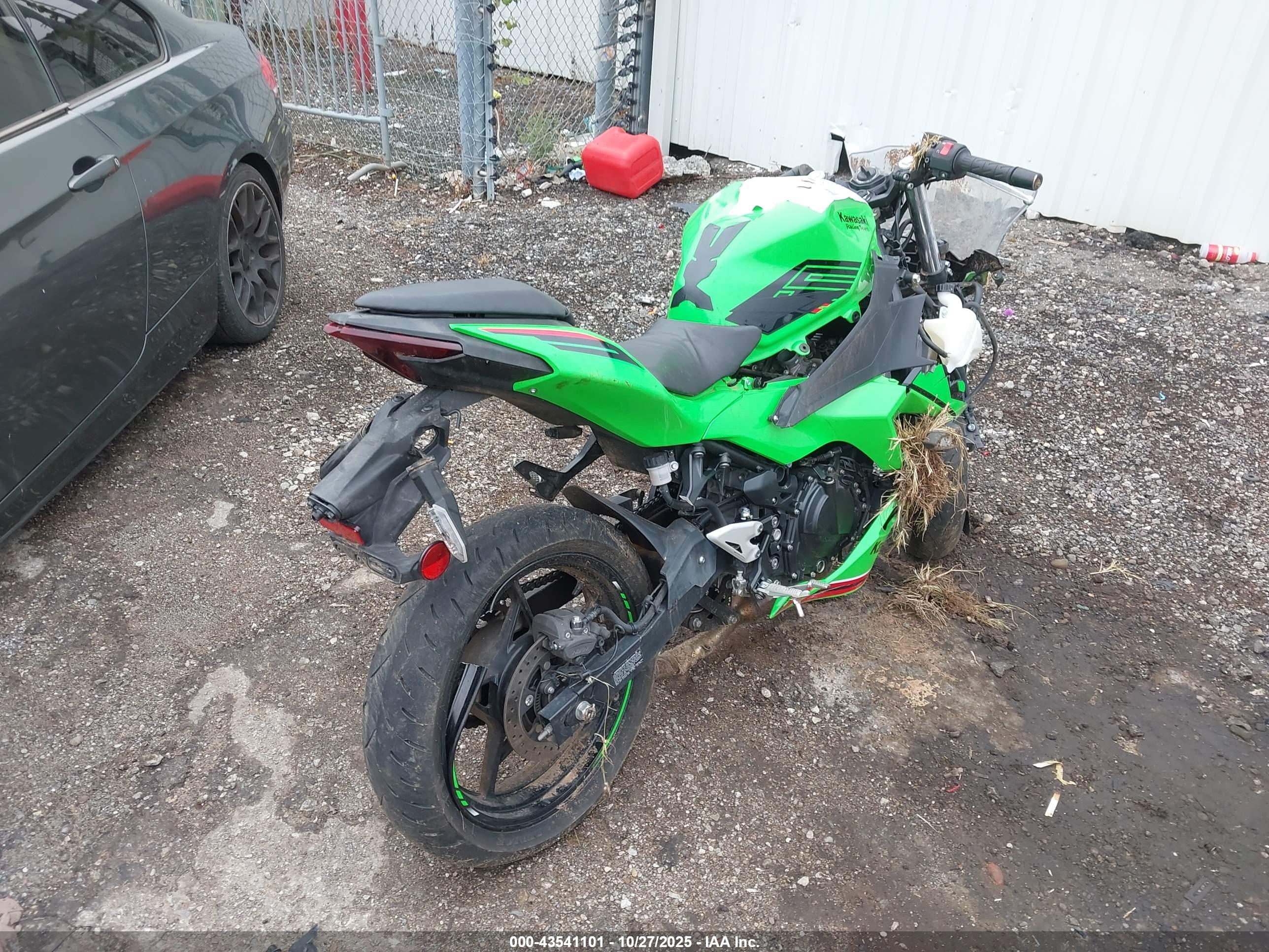 KAWASAKI EX500 image 4