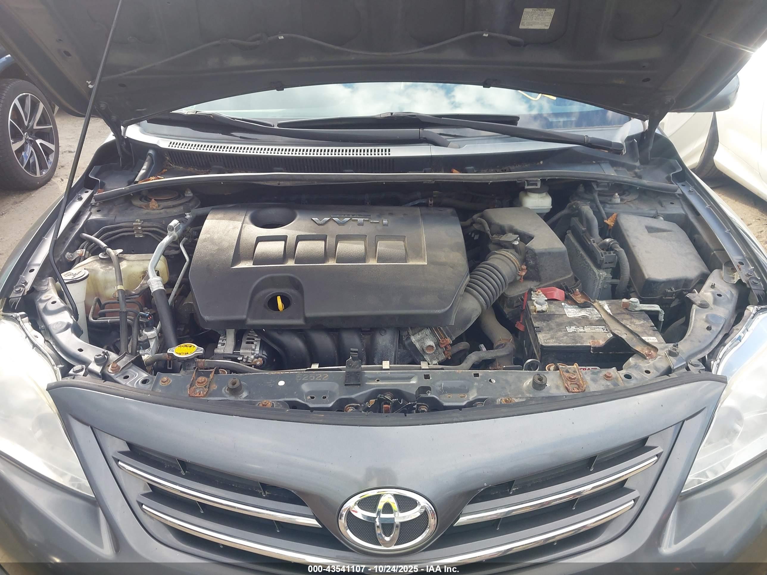 TOYOTA COROLLA image 10