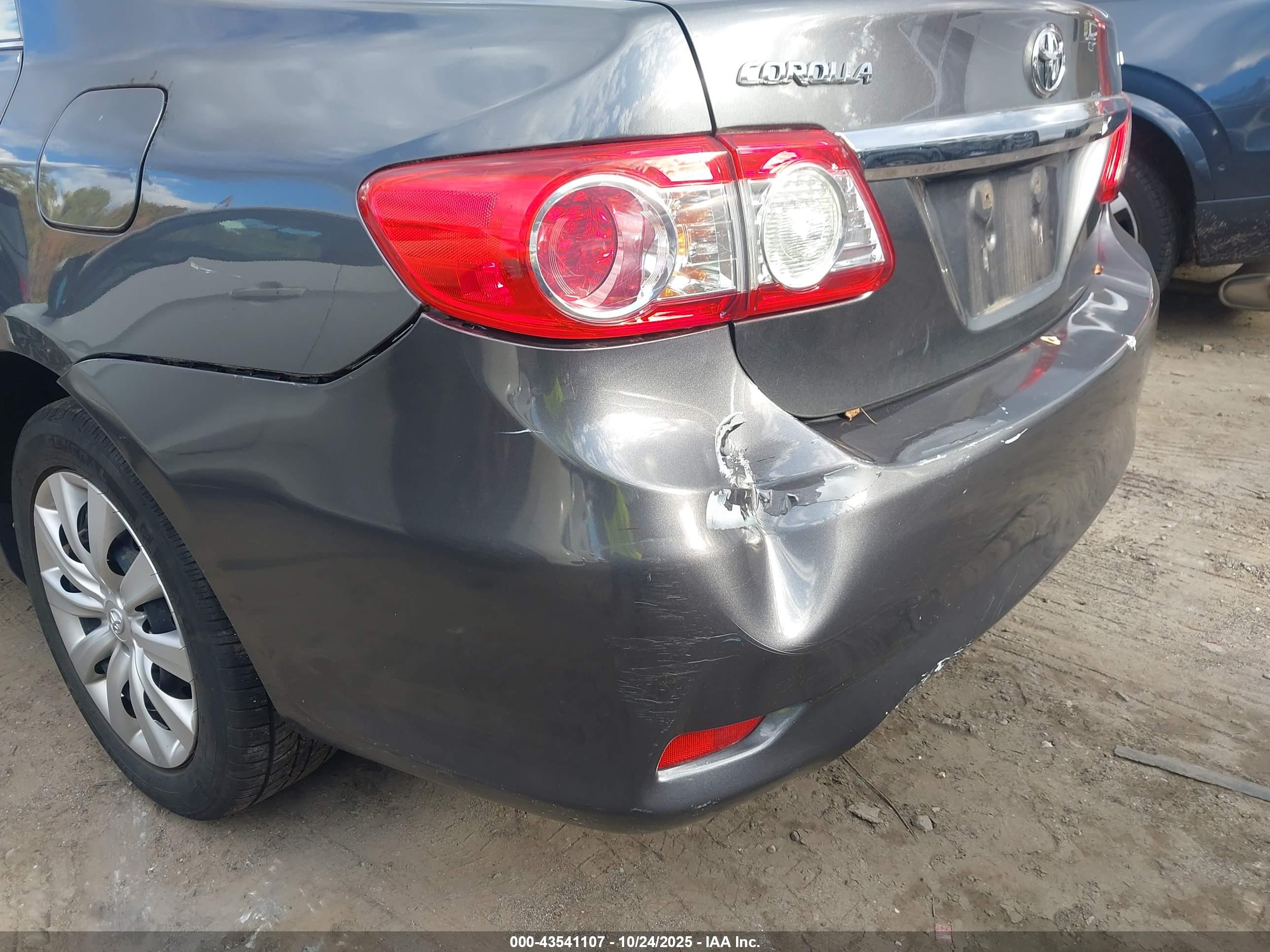 TOYOTA COROLLA image 6