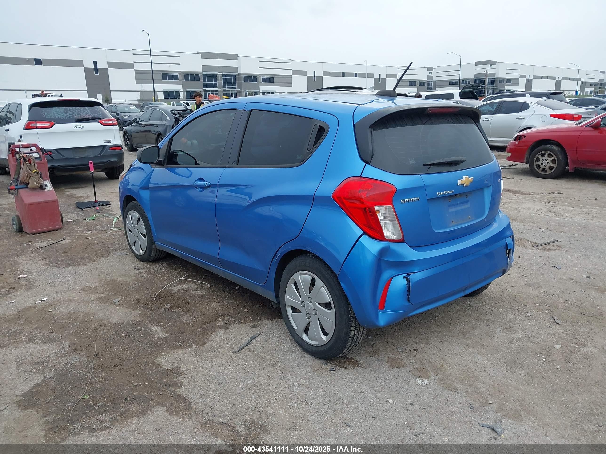 CHEVROLET SPARK image 3