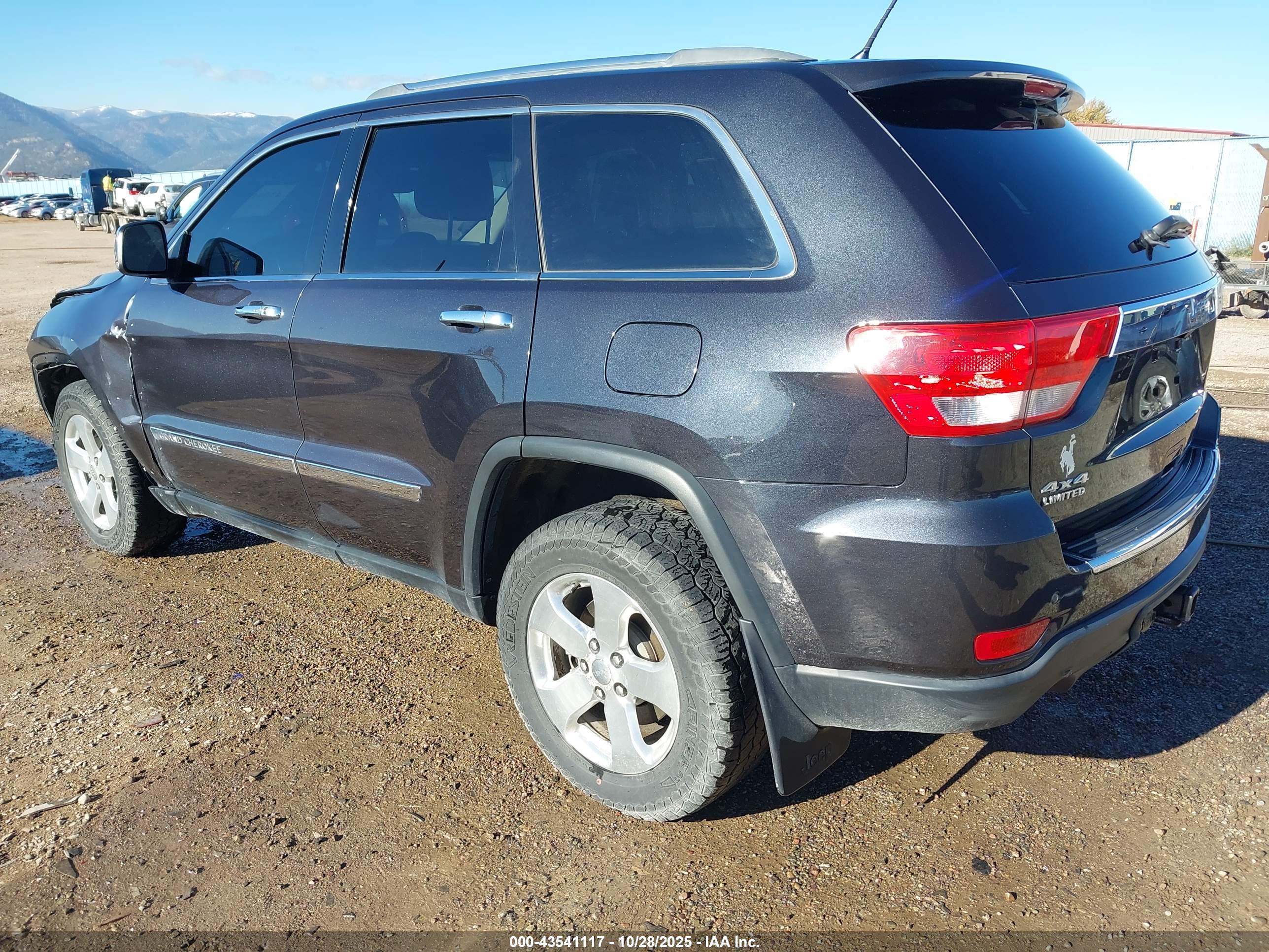 JEEP GRAND image 3