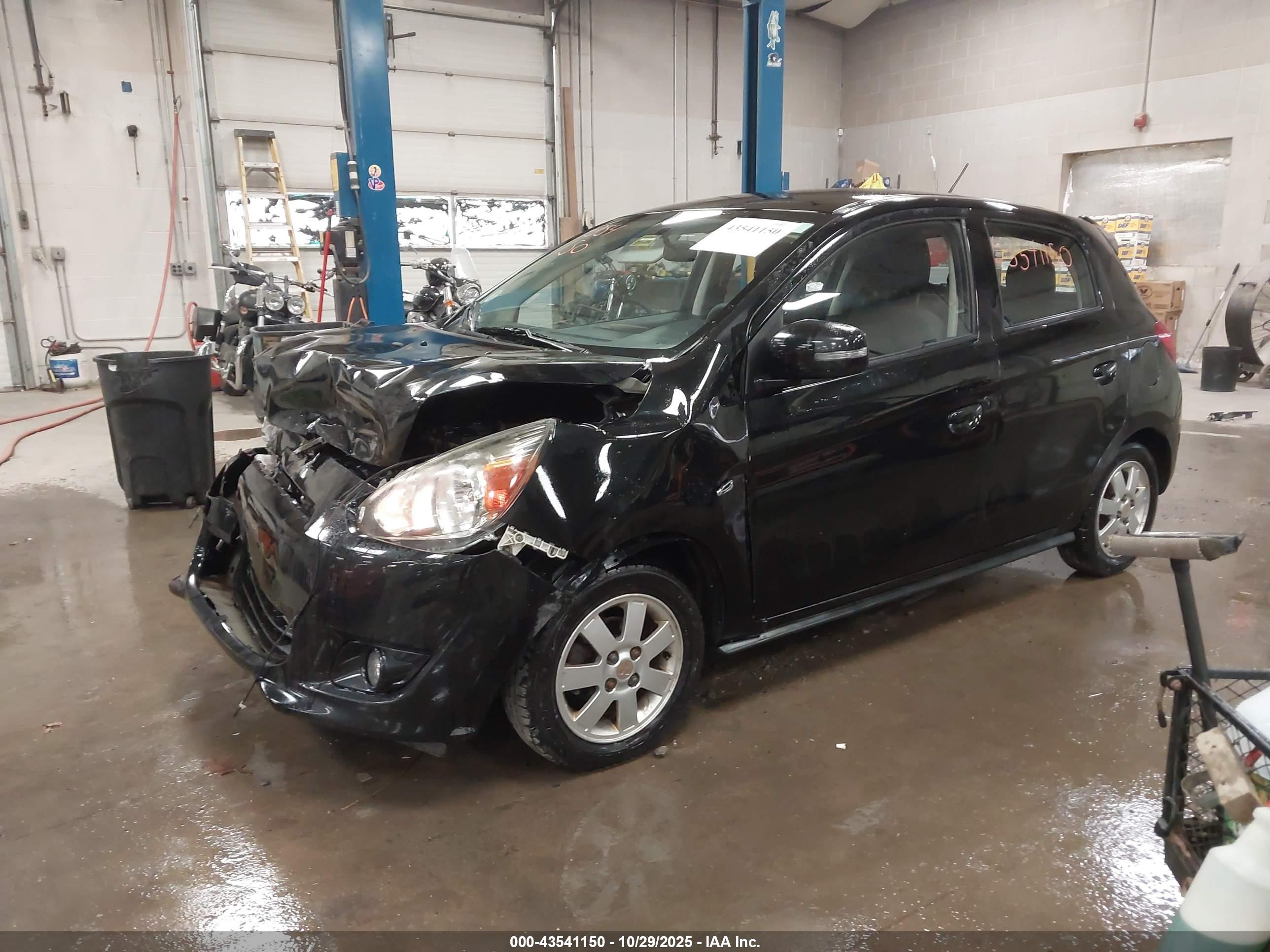 MITSUBISHI MIRAGE image 2