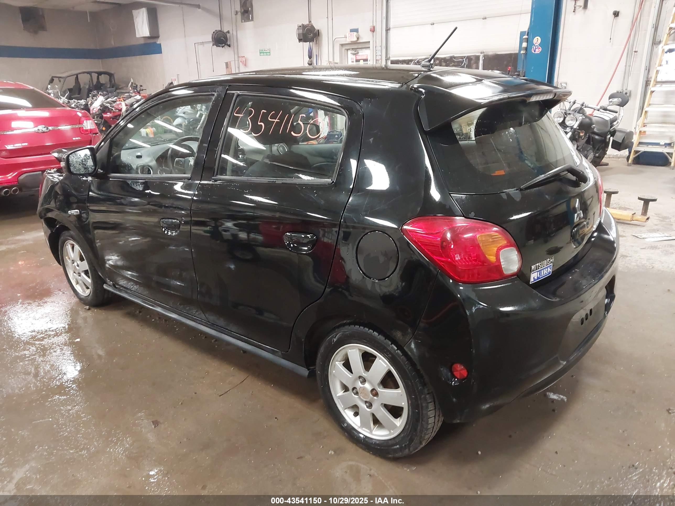 MITSUBISHI MIRAGE image 3