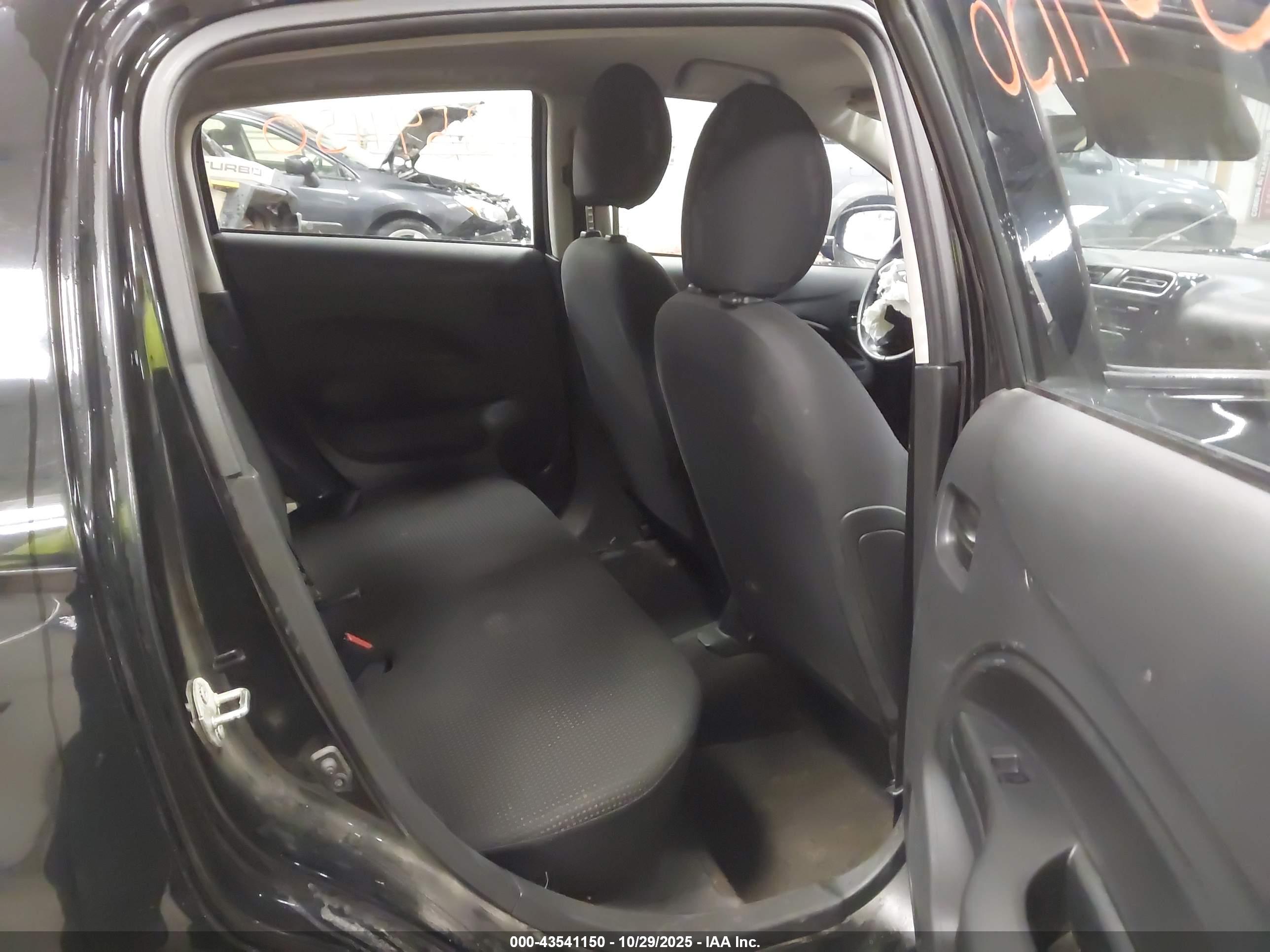 MITSUBISHI MIRAGE image 8