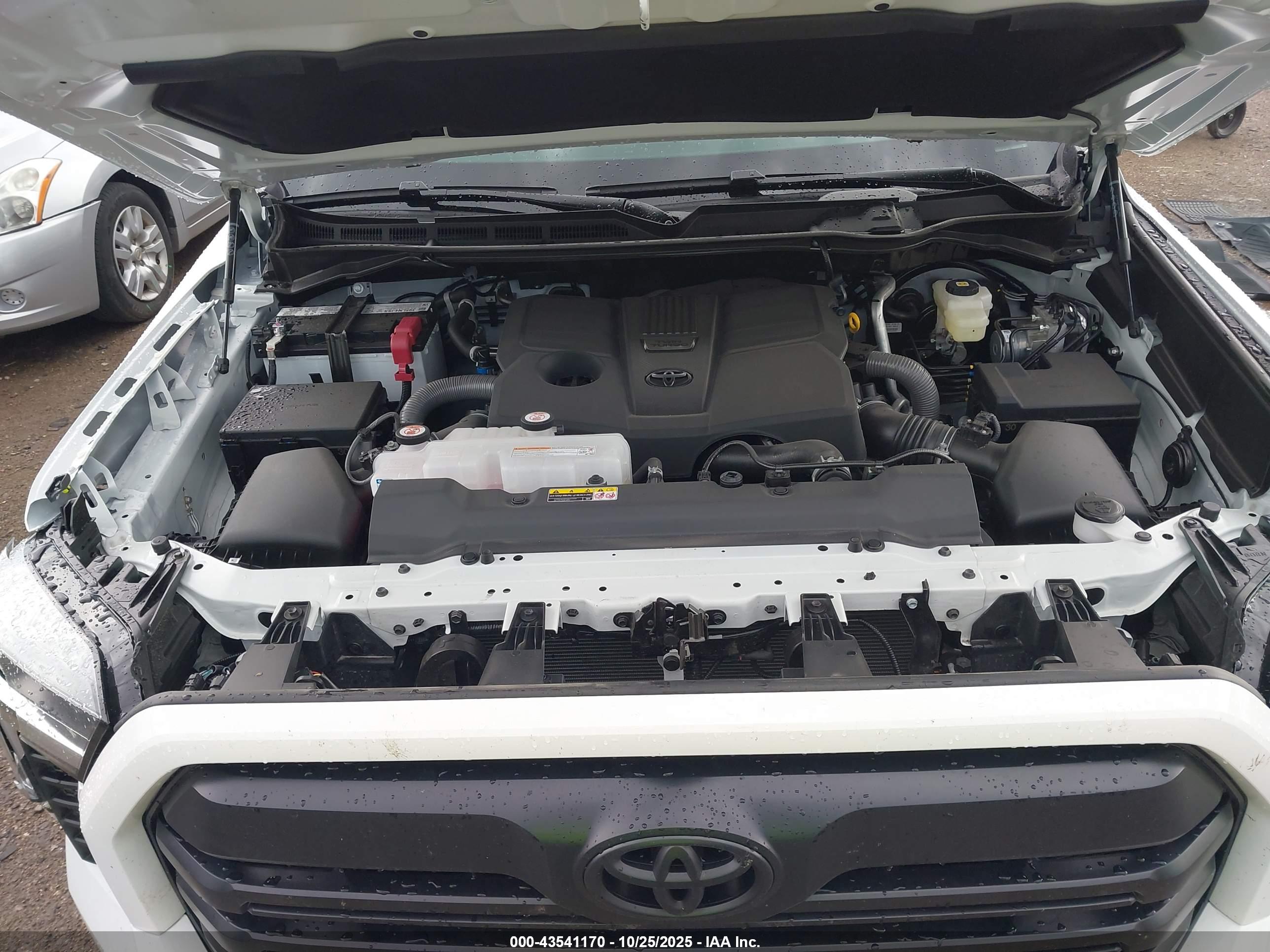 TOYOTA TUNDRA image 10