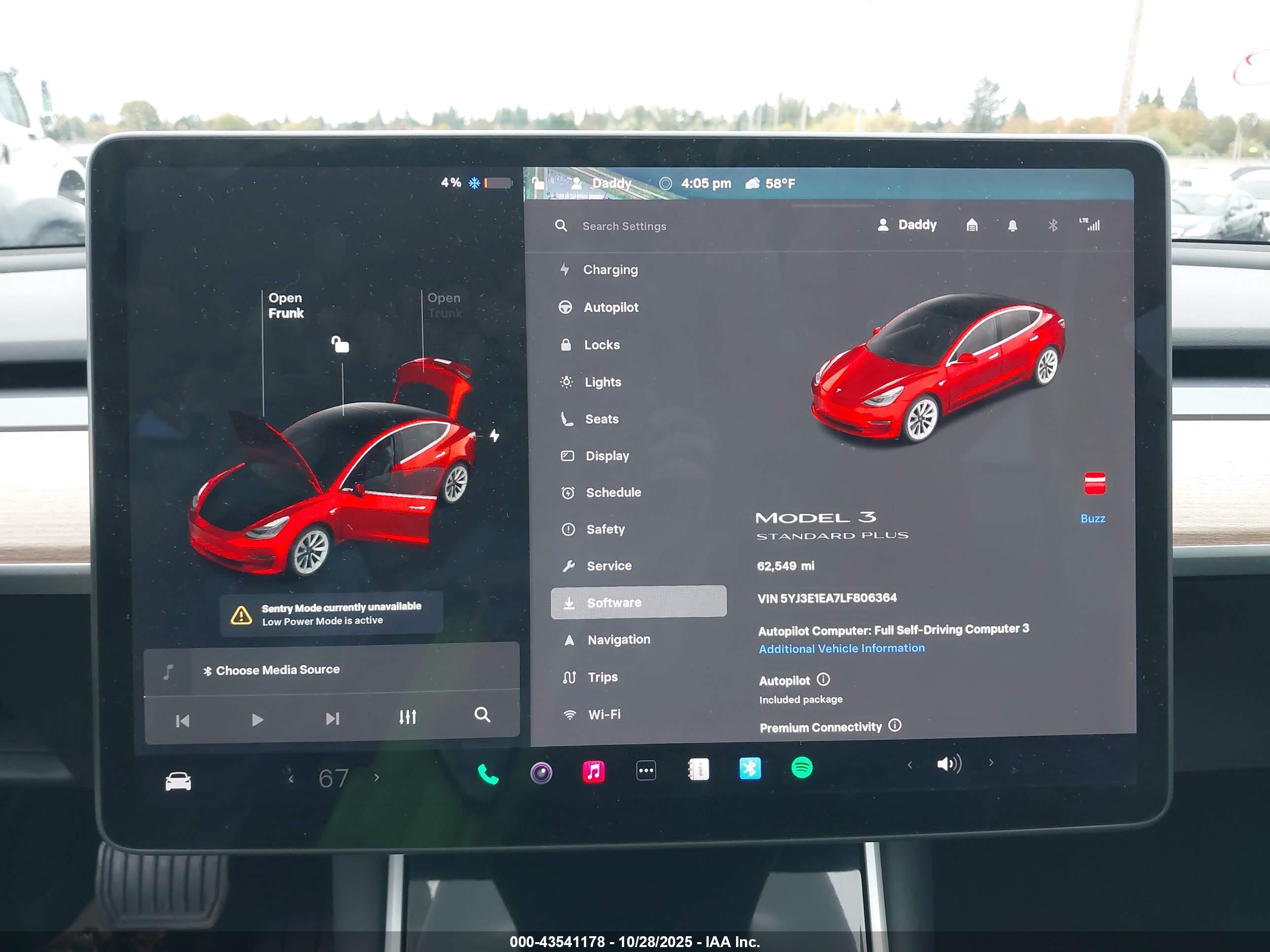 TESLA MODEL image 7