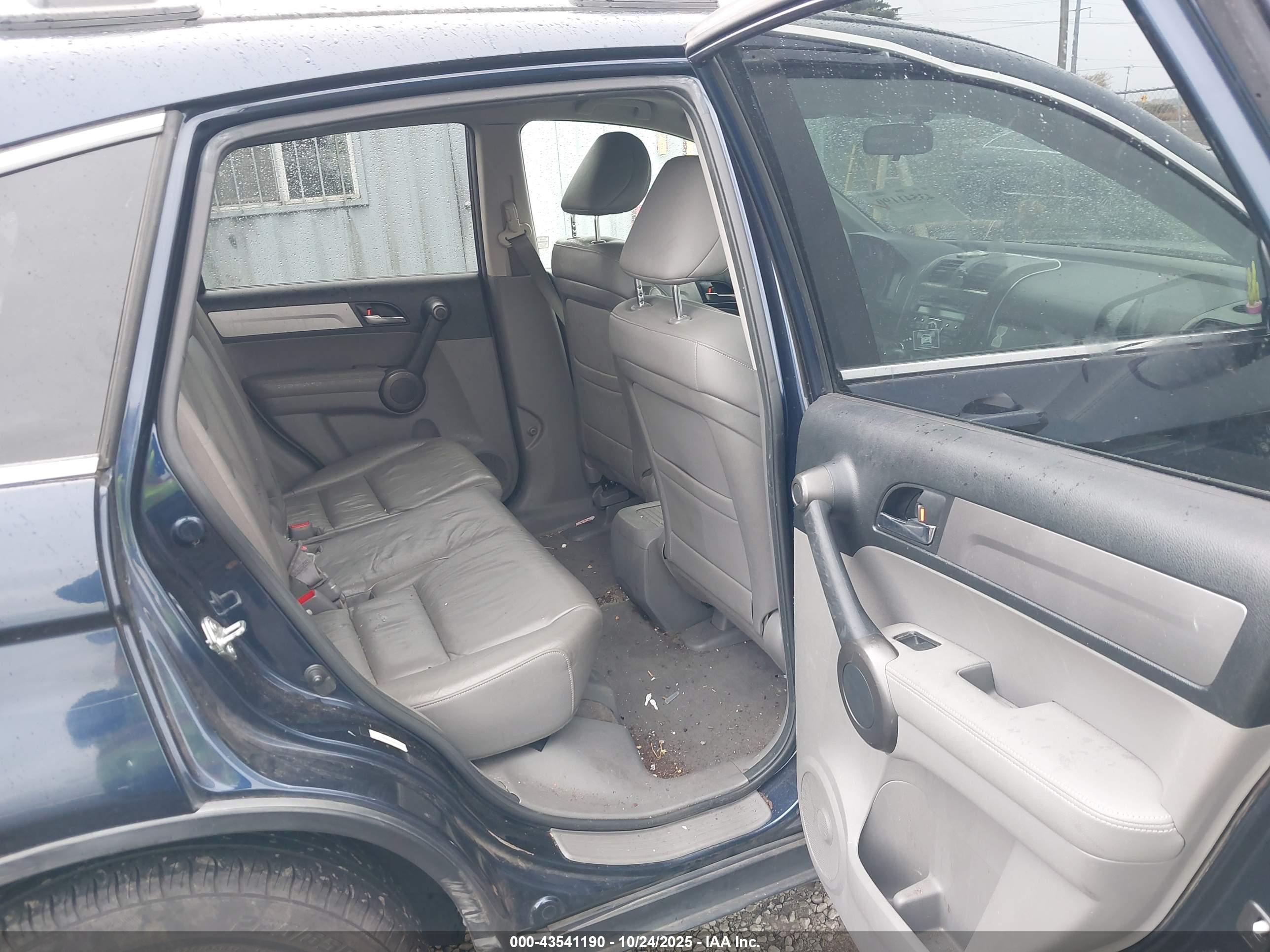 HONDA CR-V image 8