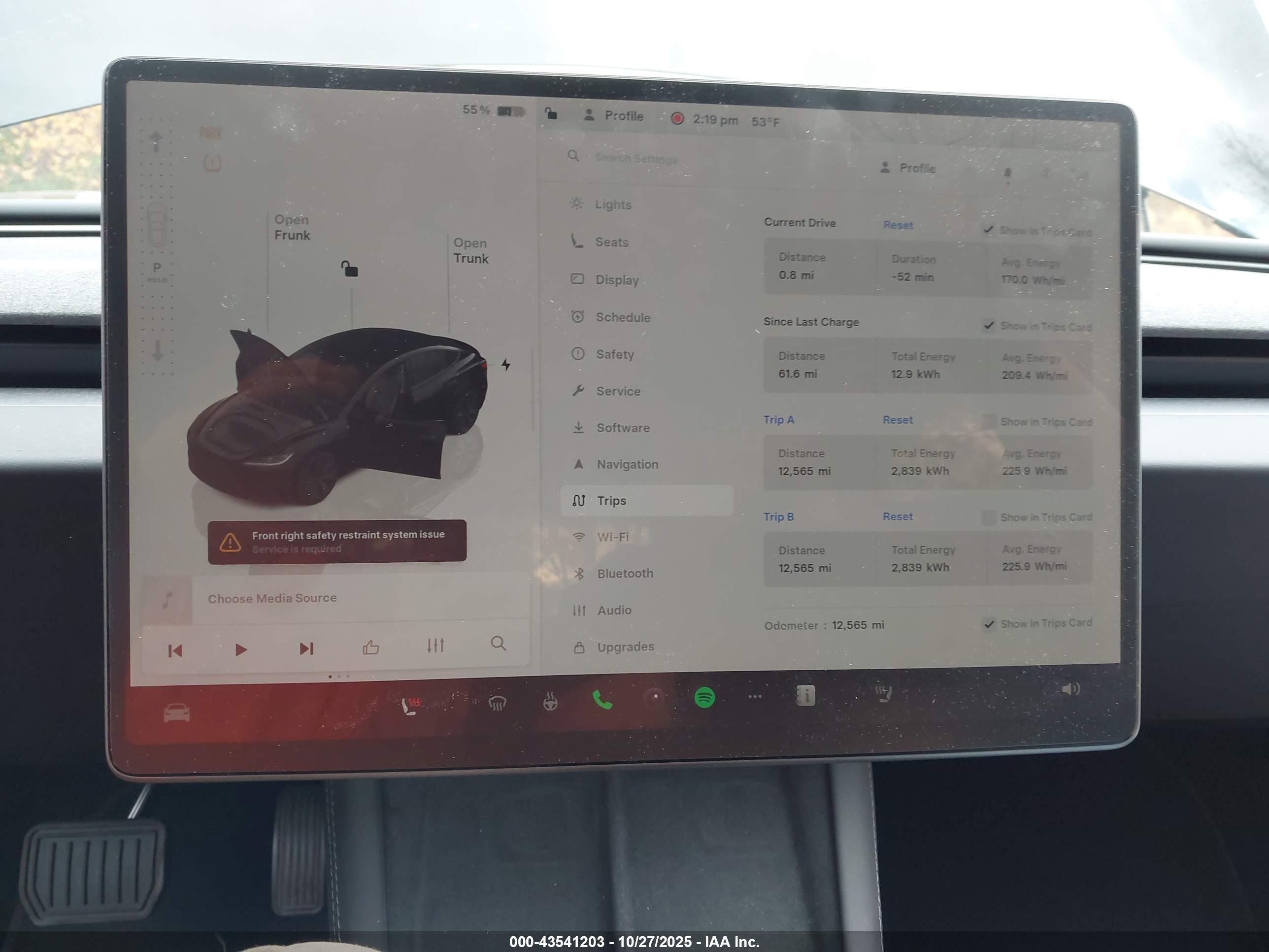 TESLA MODEL image 7