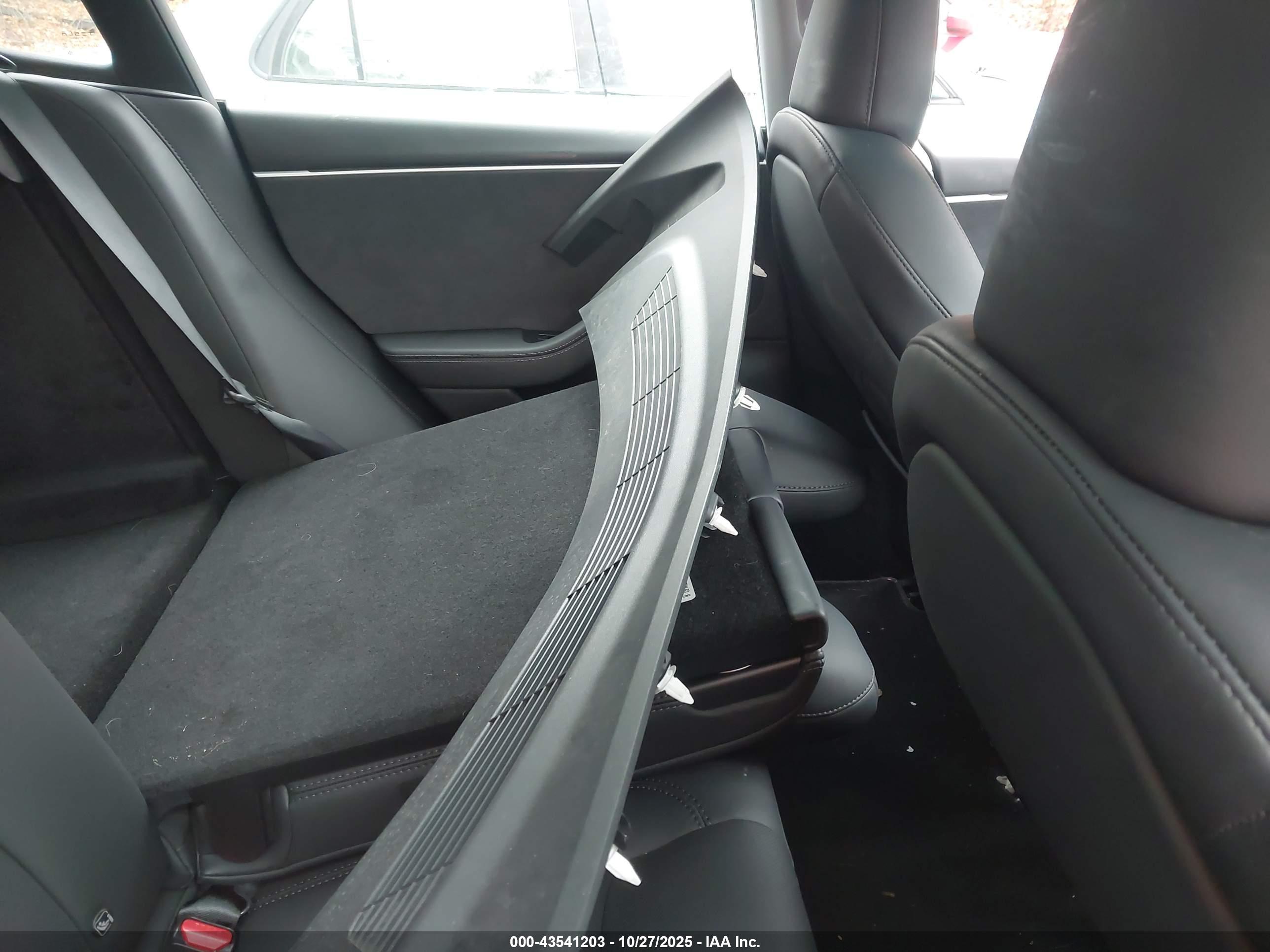 TESLA MODEL image 8