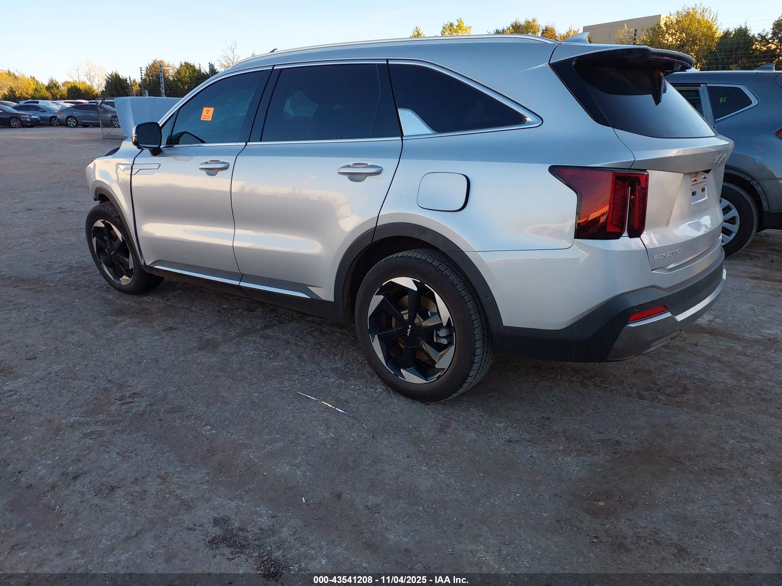KIA SORENTO image 3
