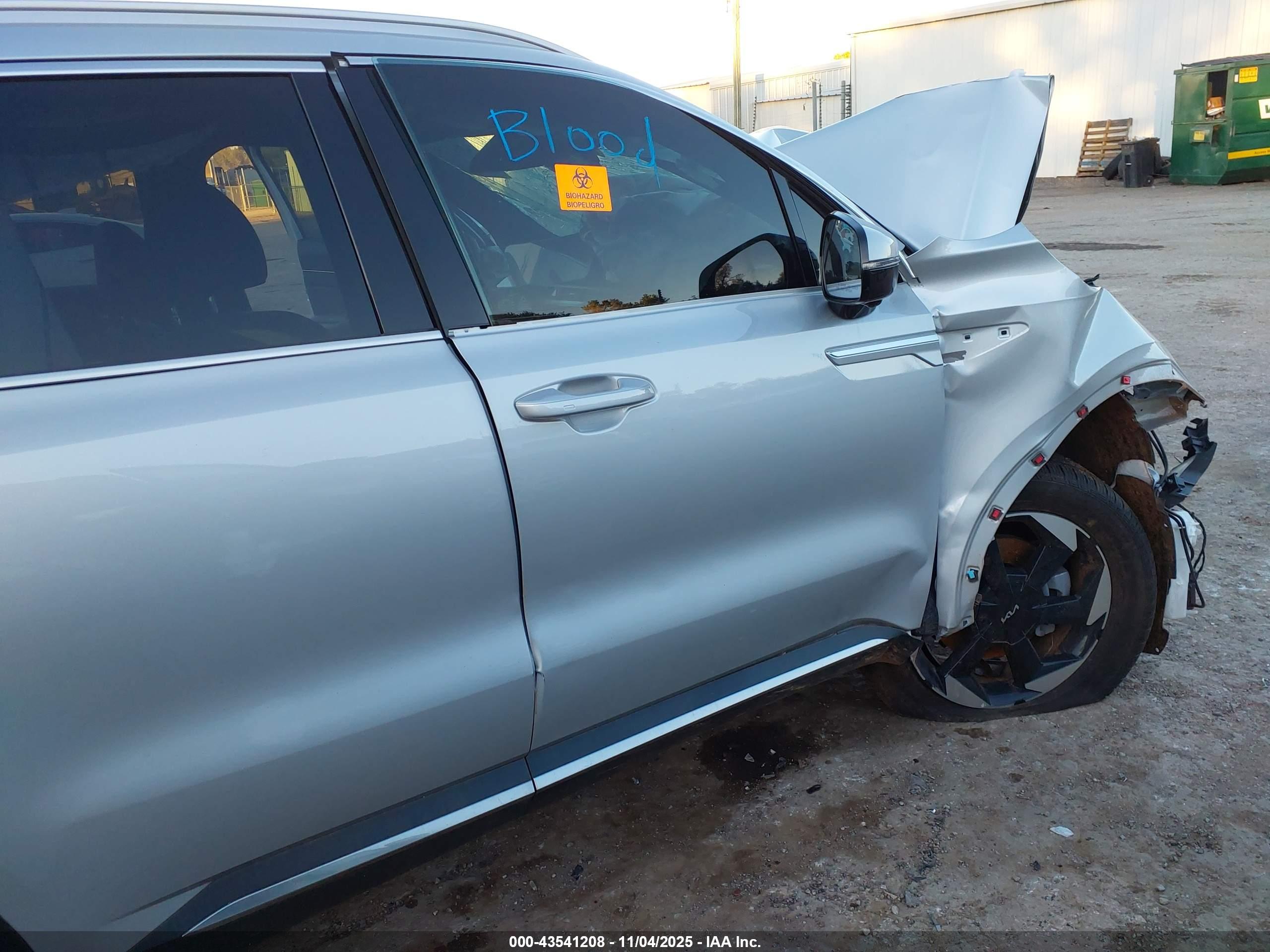 KIA SORENTO image 6