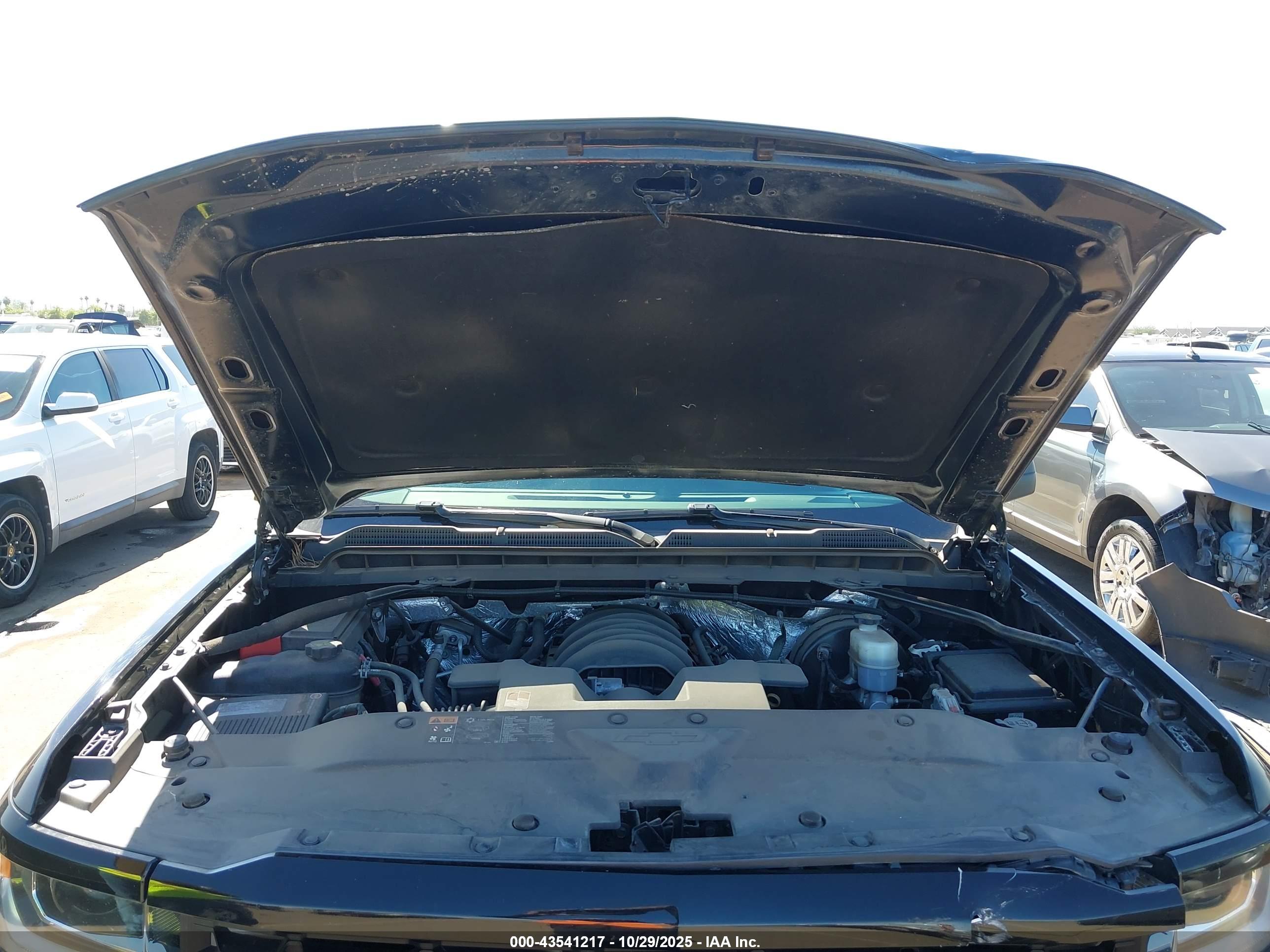 CHEVROLET SILVERADO image 10
