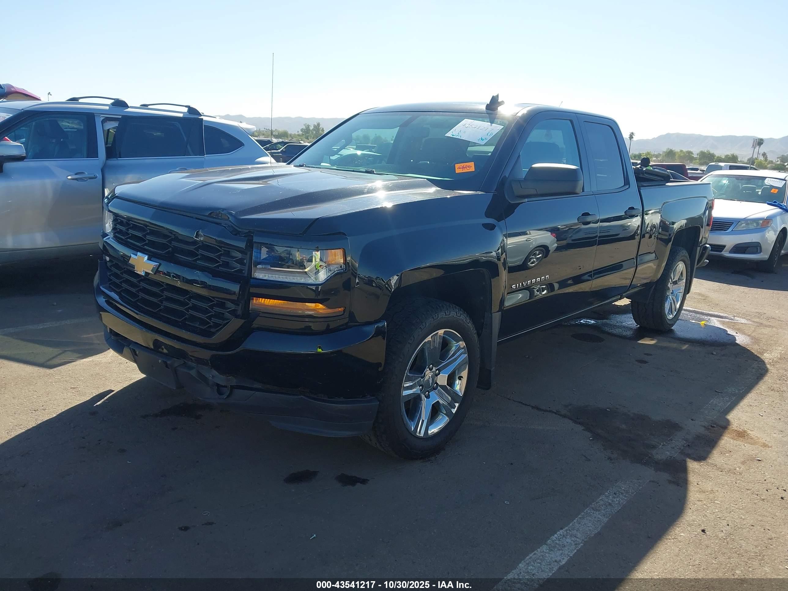 CHEVROLET SILVERADO image 2