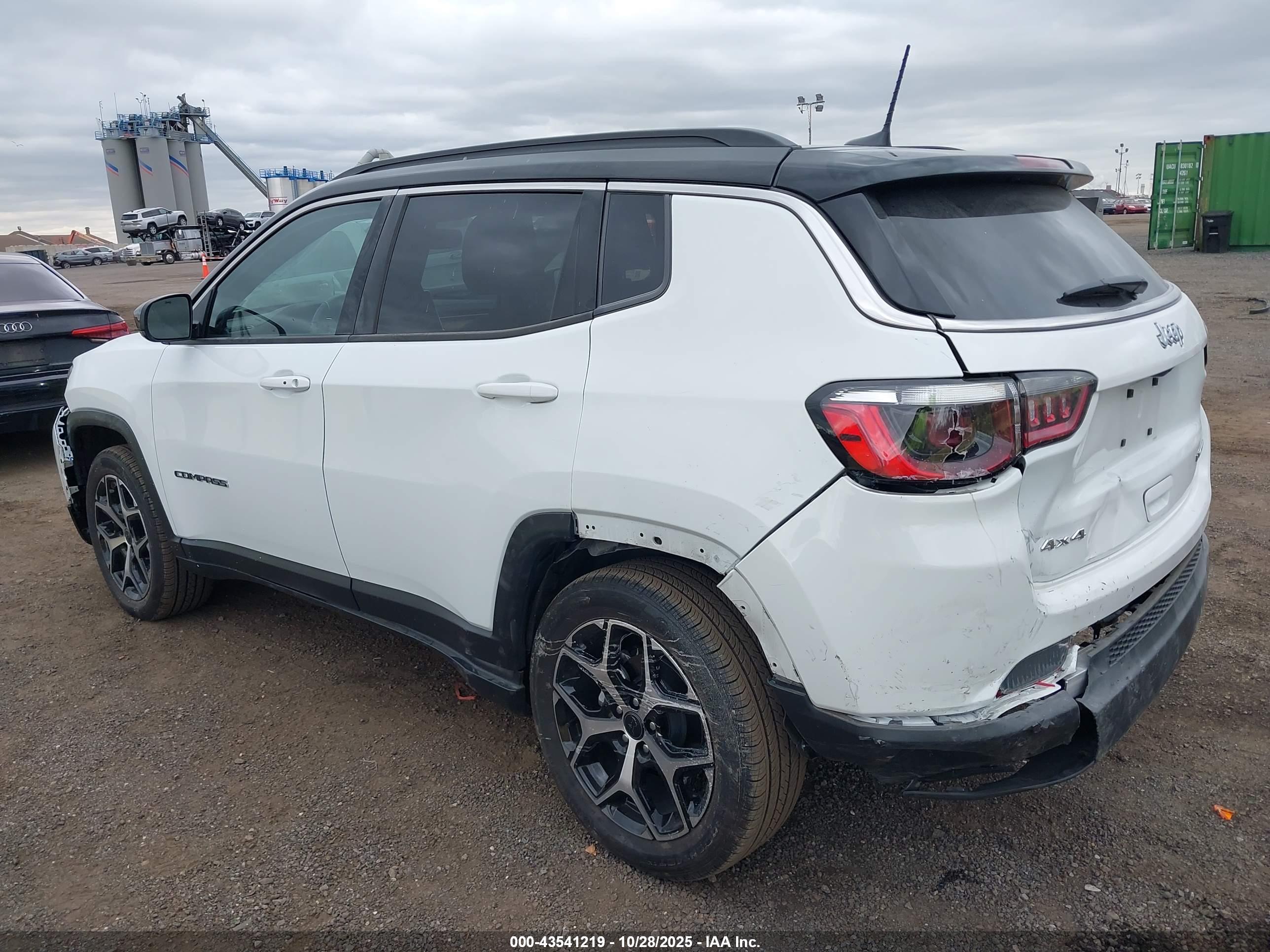 JEEP COMPASS image 3