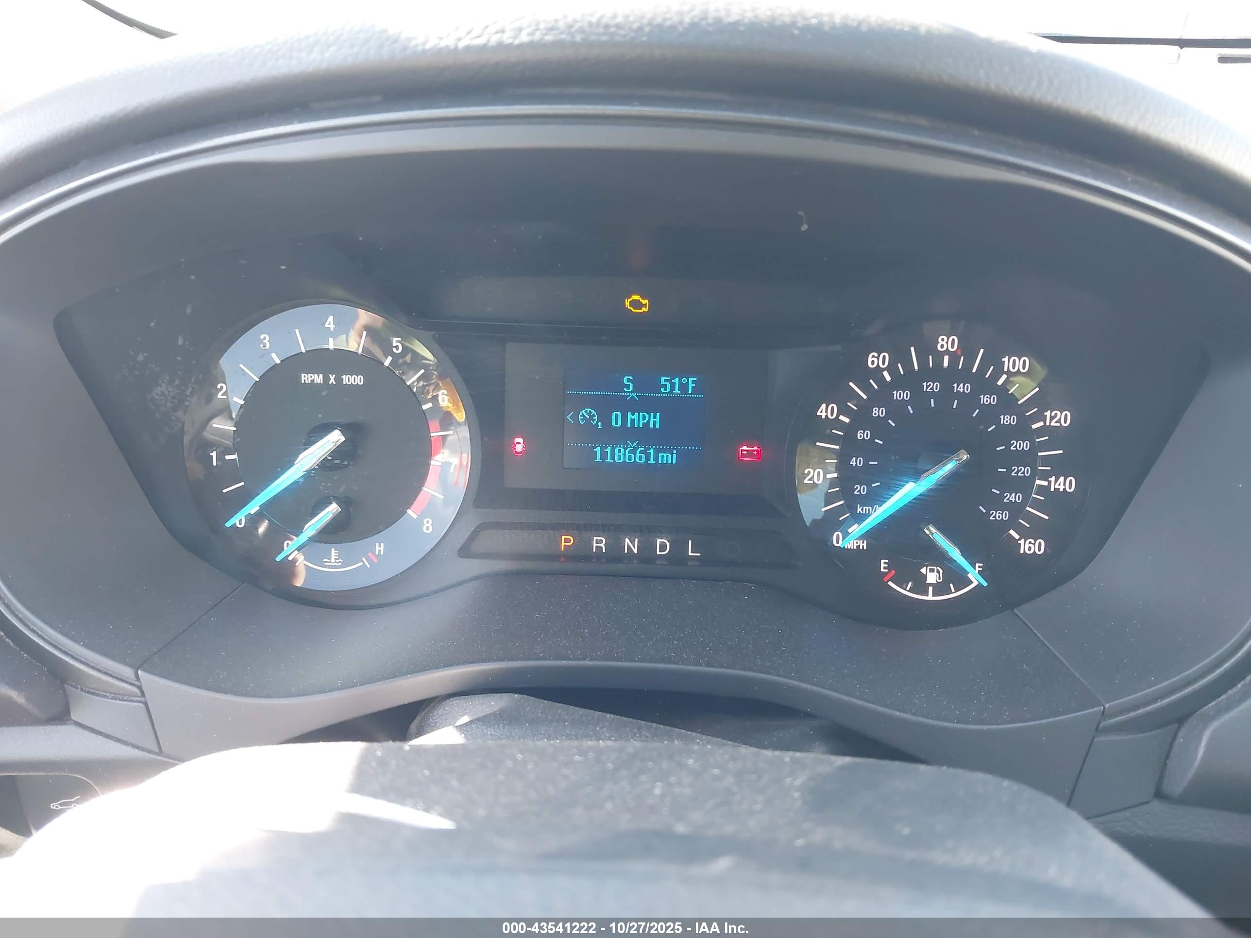 FORD FUSION image 7
