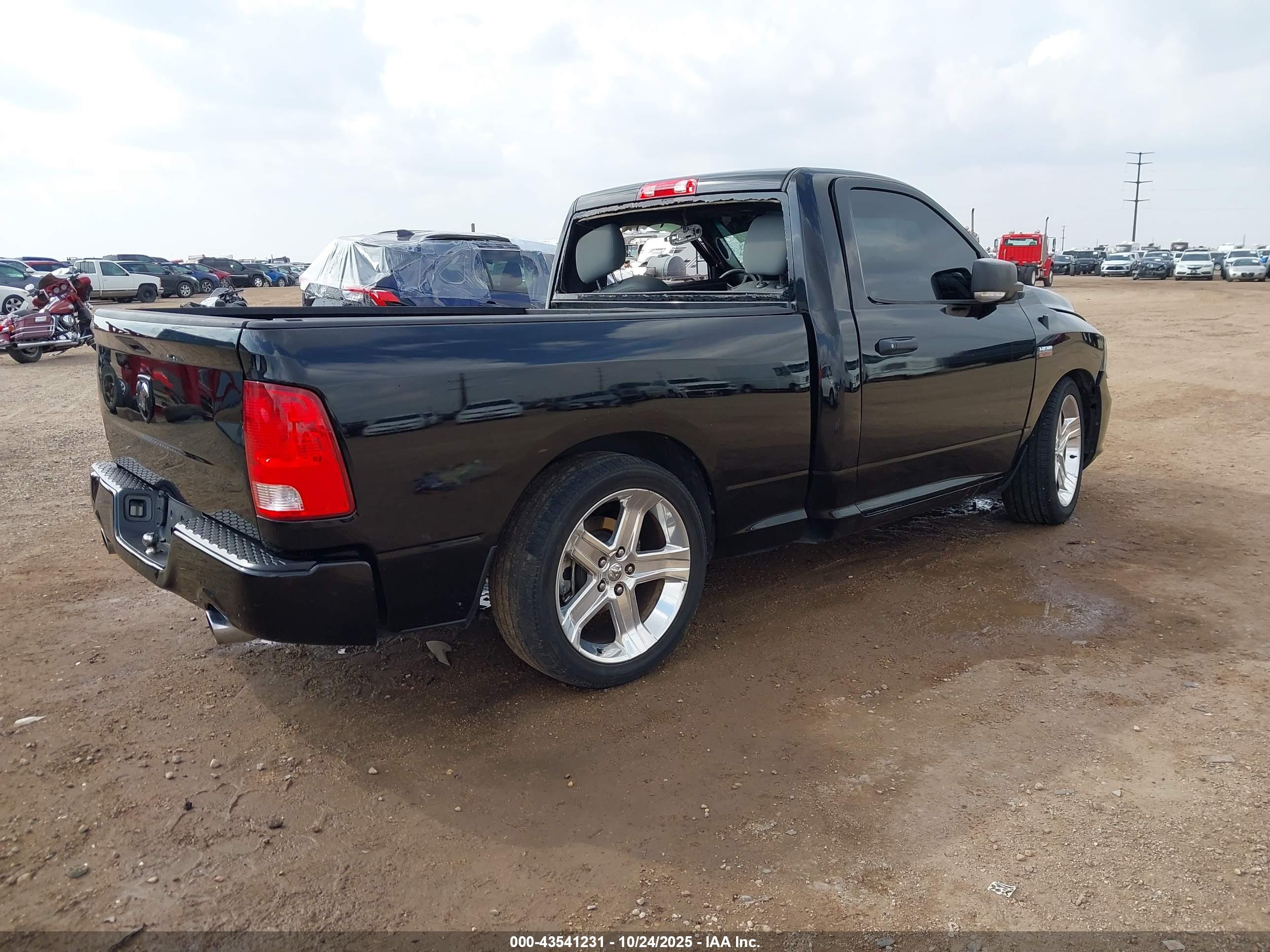 RAM 1500 image 4