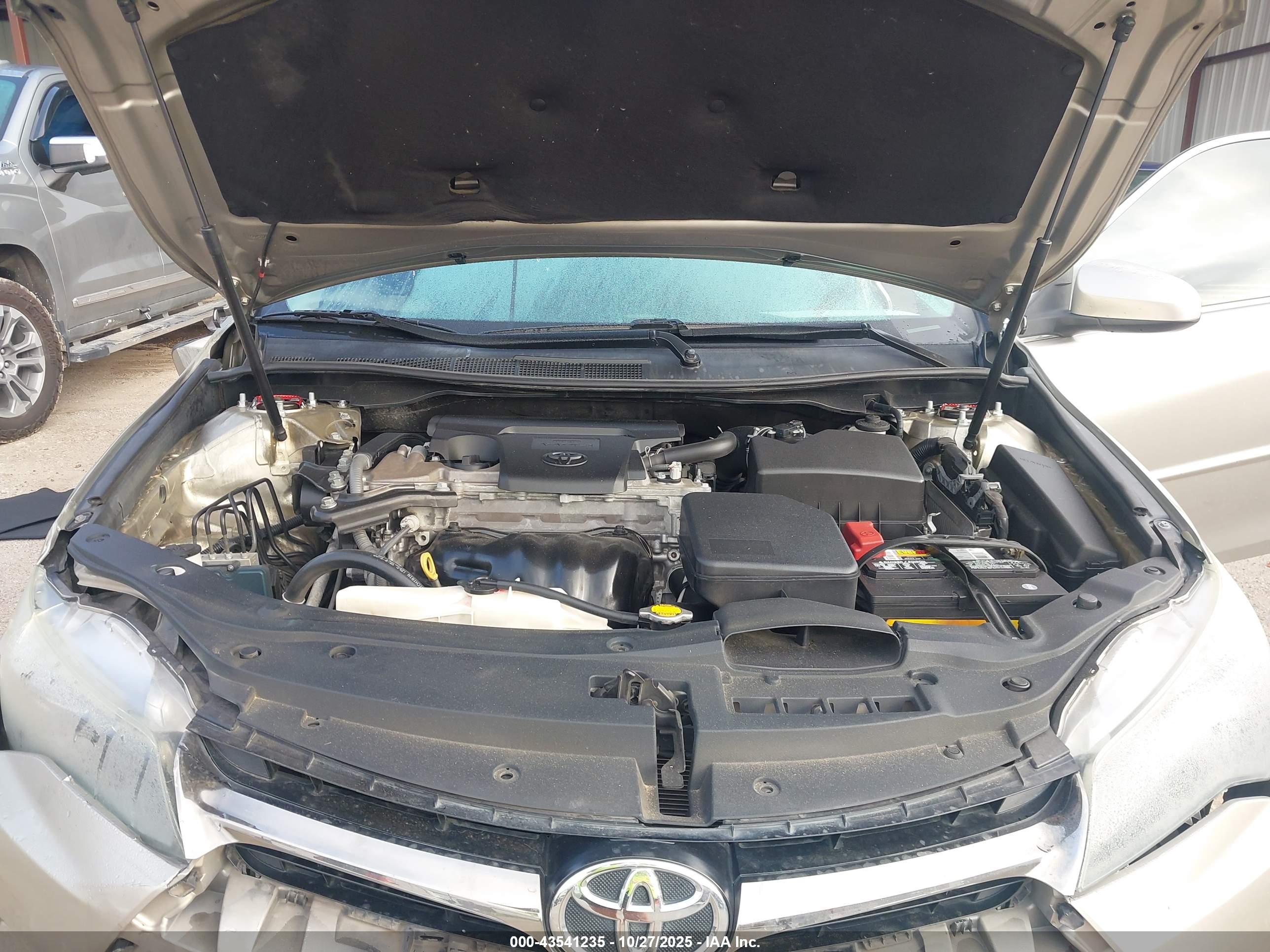 TOYOTA CAMRY image 10