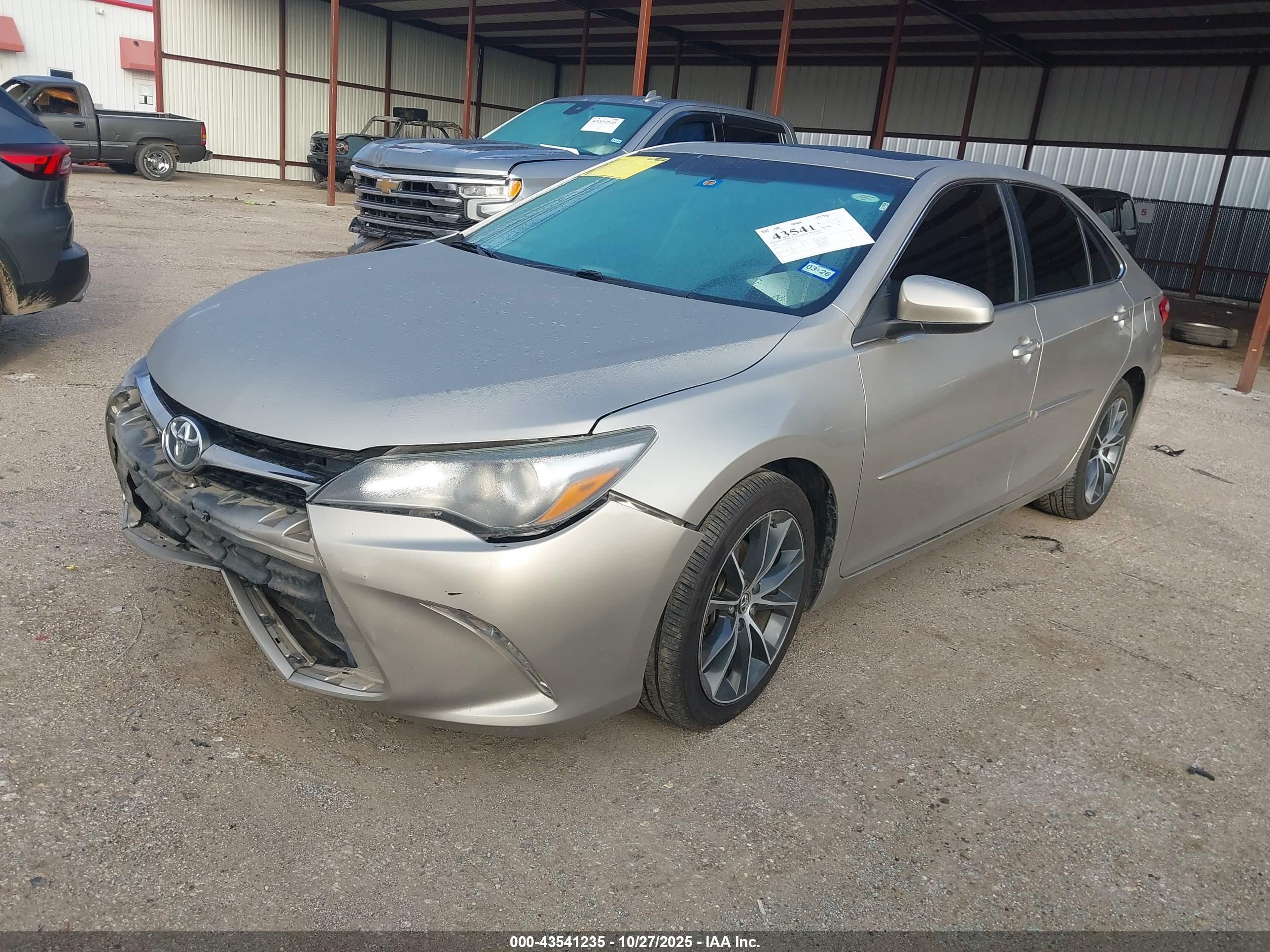 TOYOTA CAMRY image 2