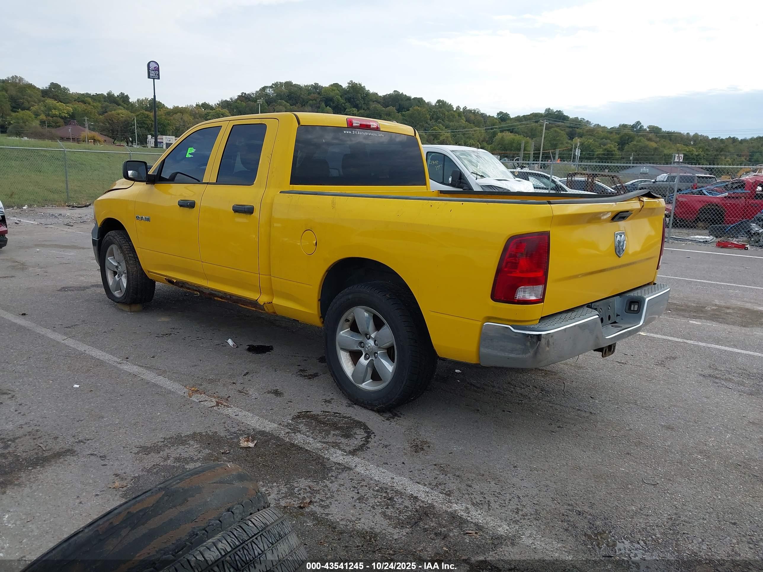 DODGE RAM image 3