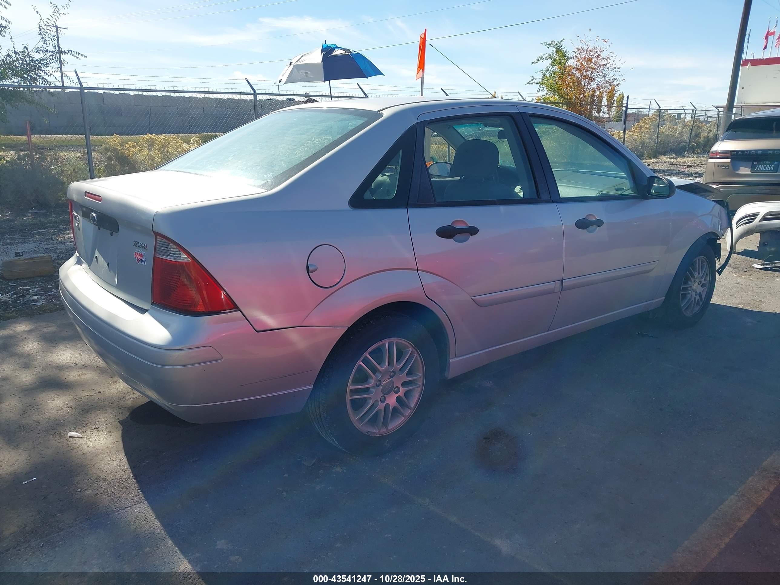 FORD FOCUS image 4