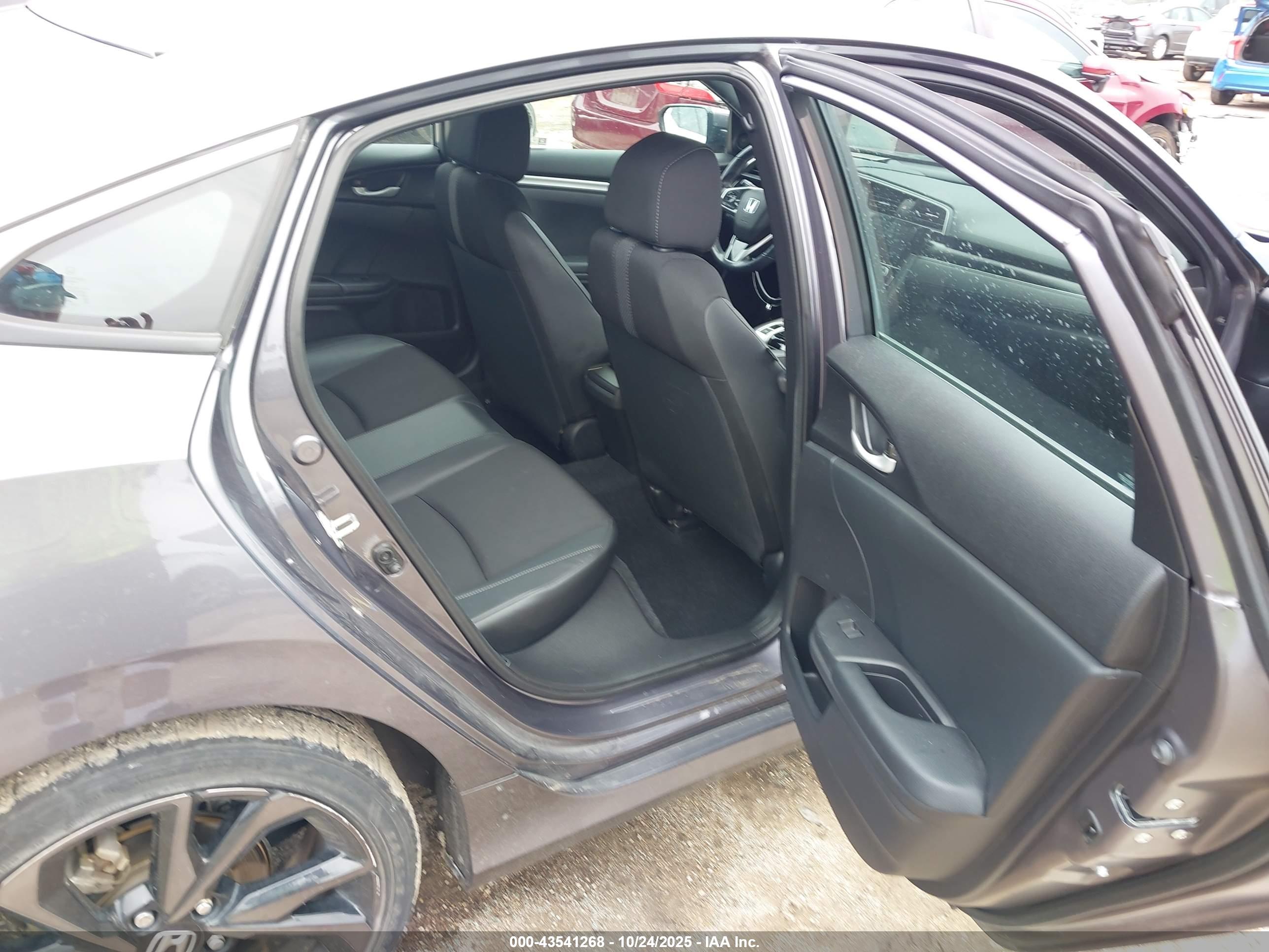 HONDA CIVIC image 8
