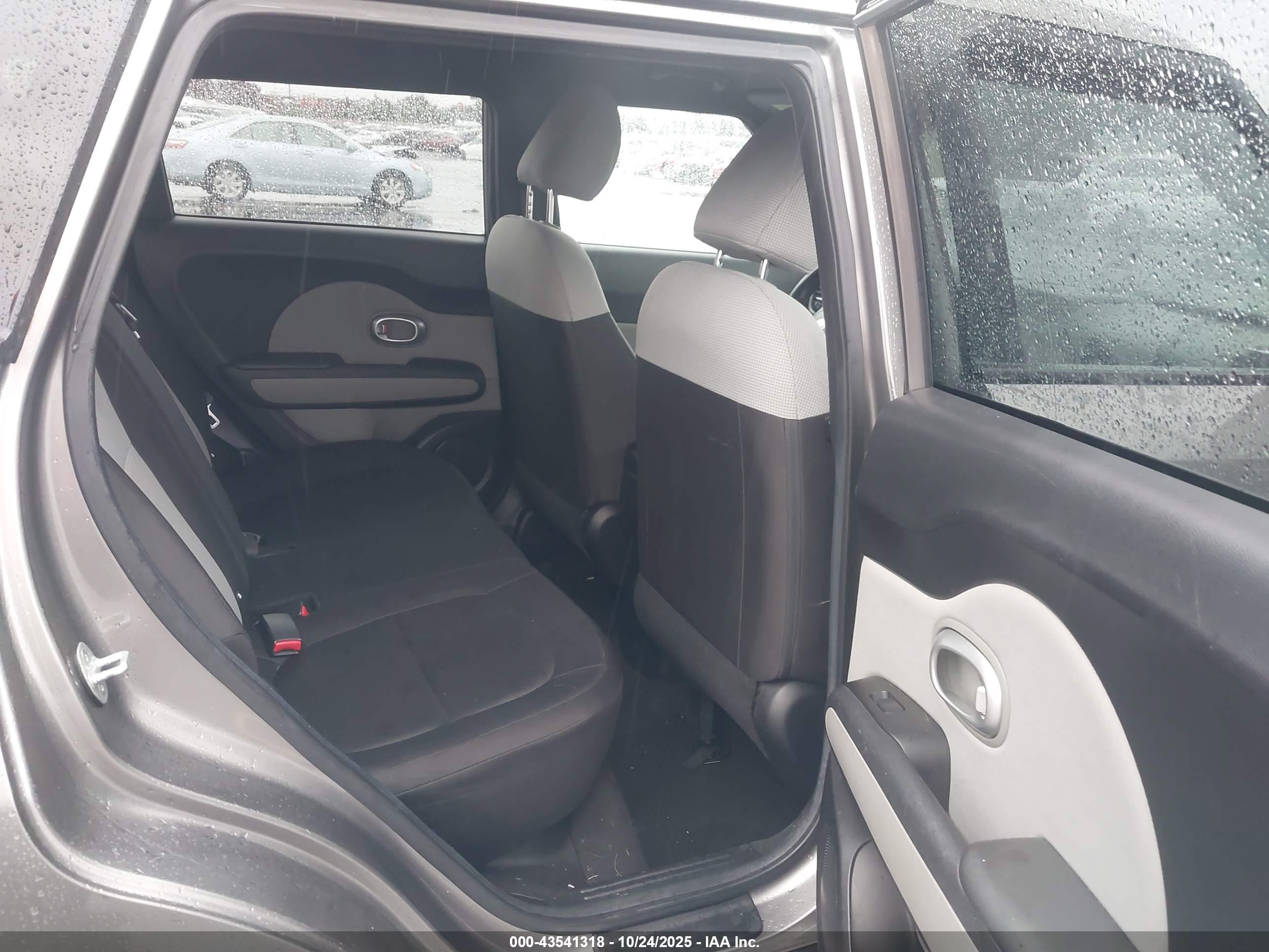 KIA SOUL image 8
