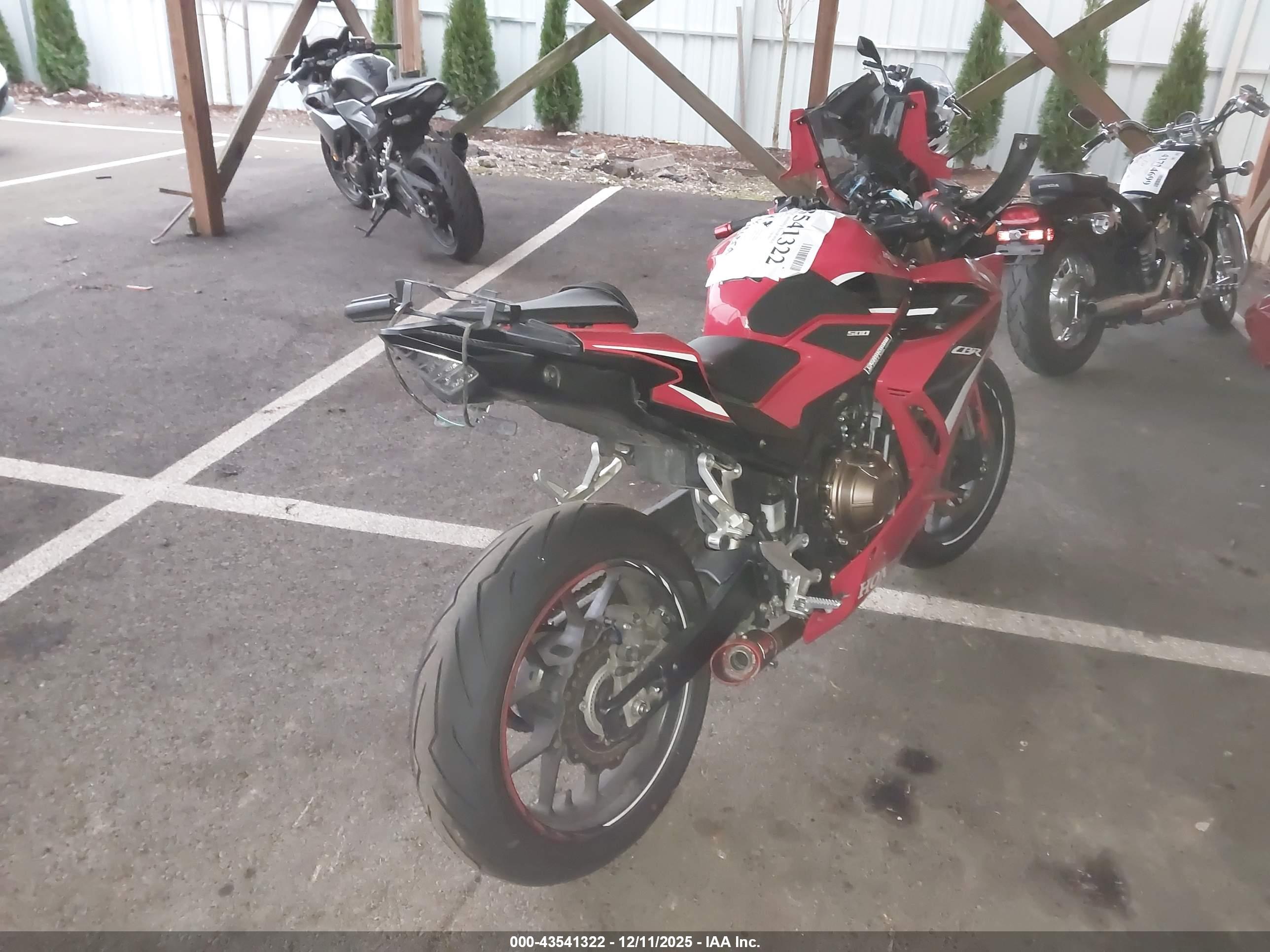 HONDA CBR500 image 4