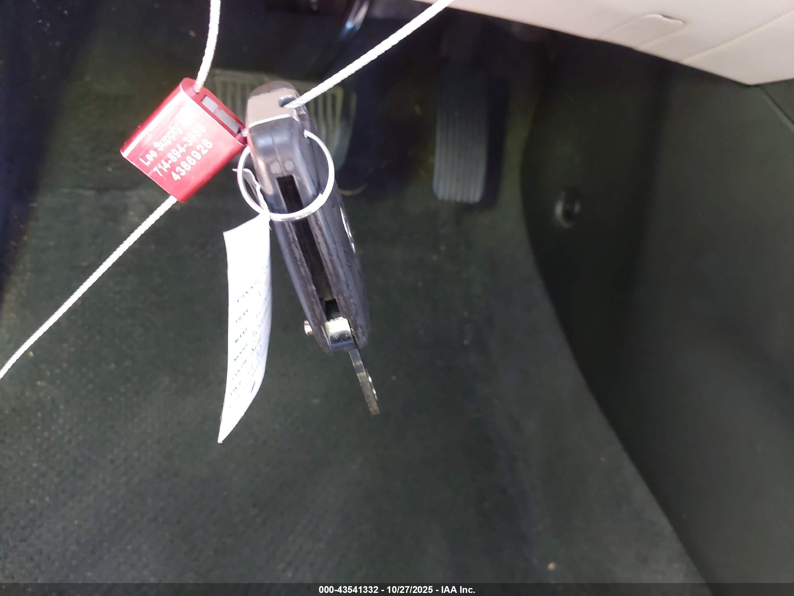 HYUNDAI ACCENT image 11