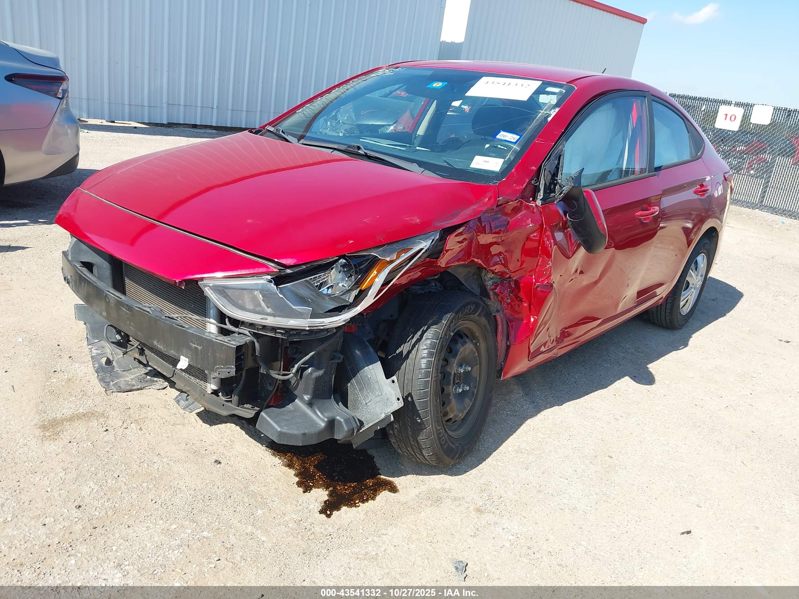 HYUNDAI ACCENT image 2