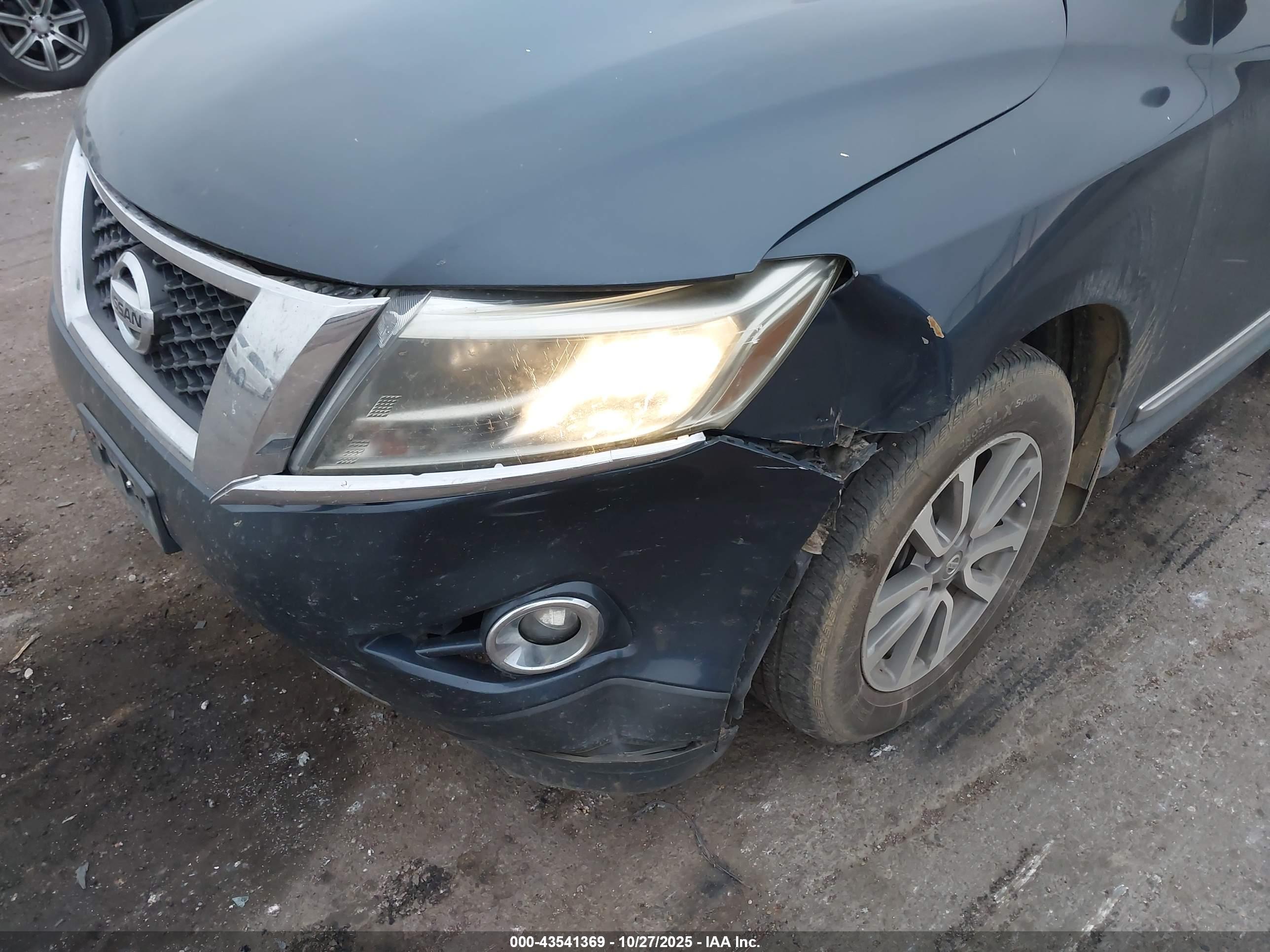NISSAN PATHFINDER image 6