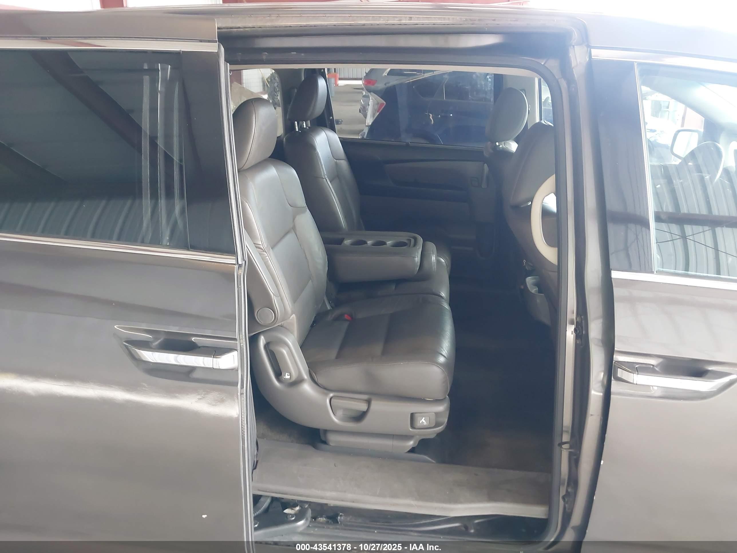 HONDA ODYSSEY image 8