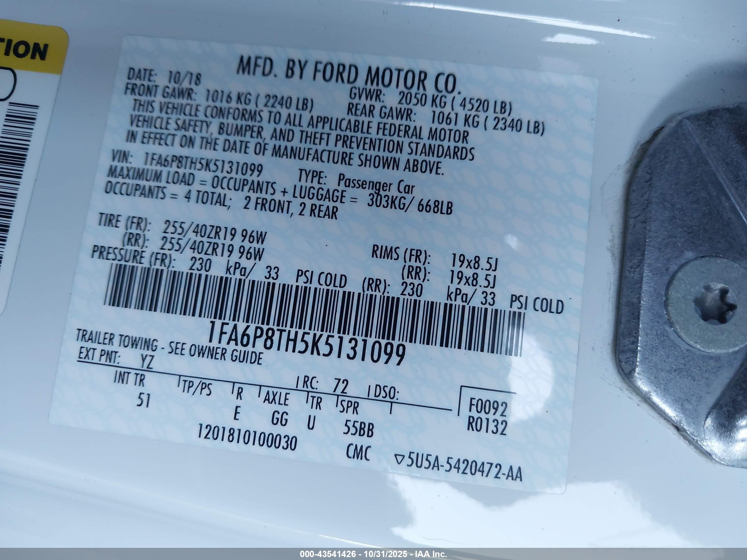 FORD MUSTANG image 9