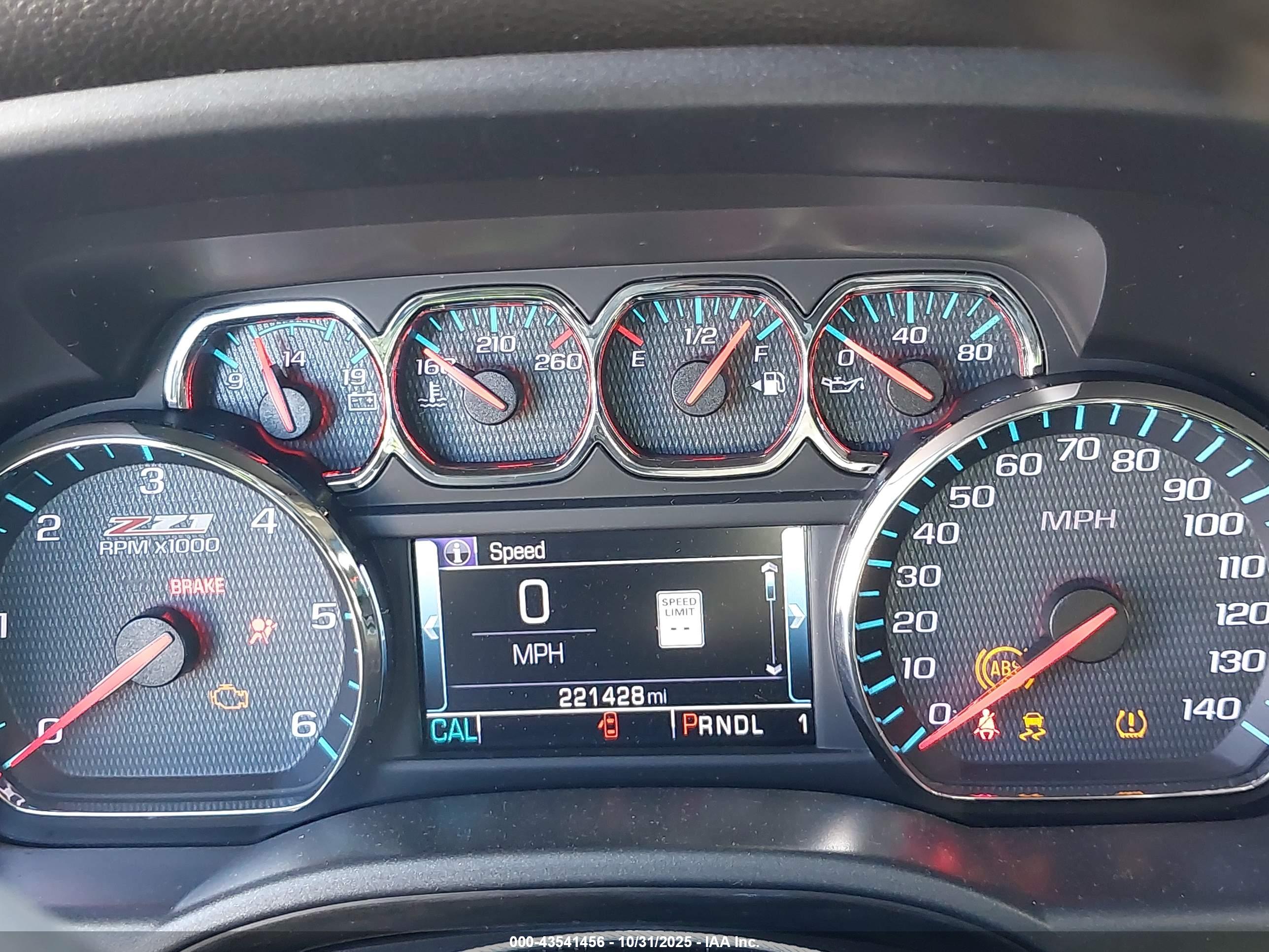 CHEVROLET SILVERADO image 7