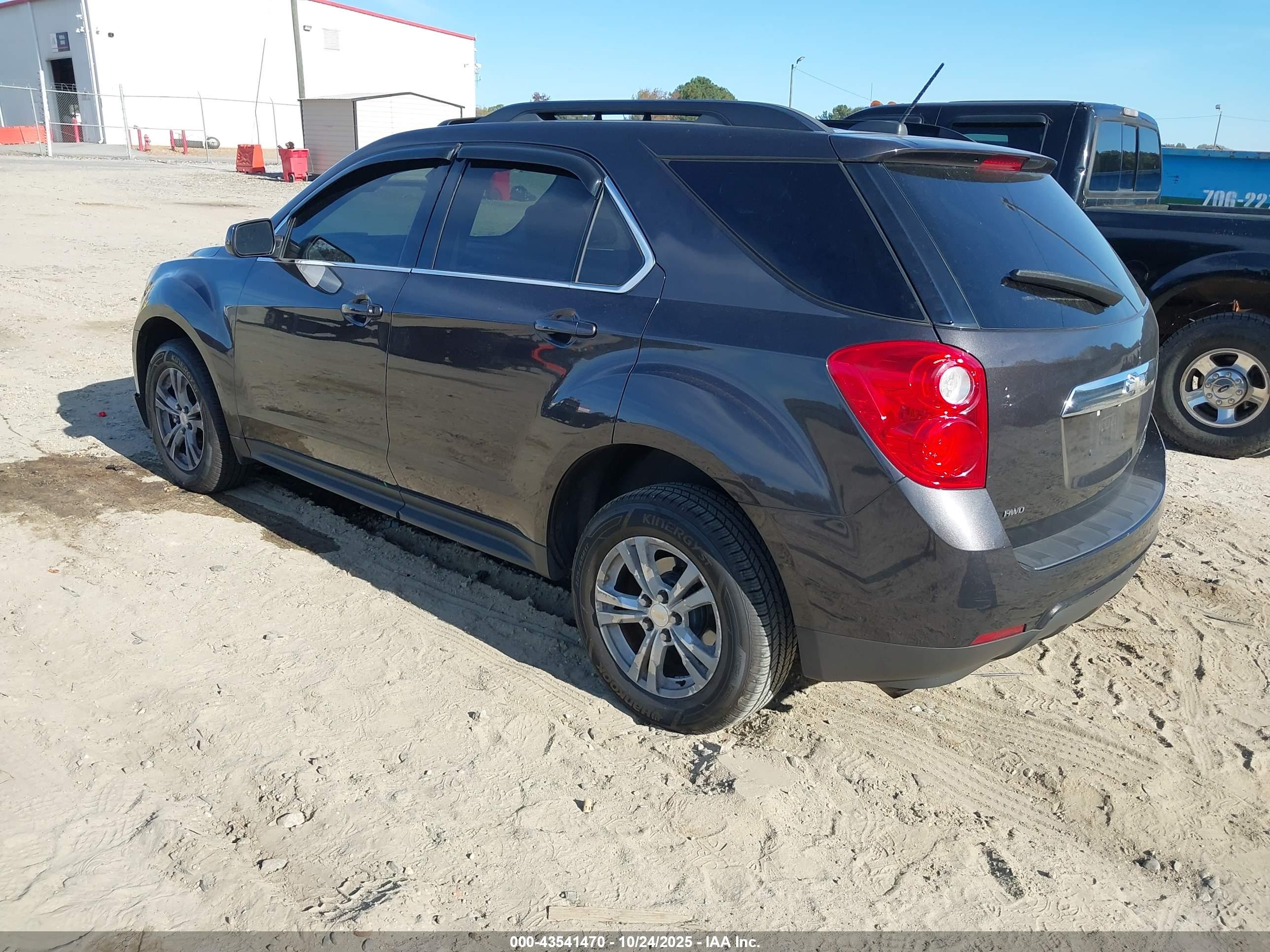 CHEVROLET EQUINOX image 3