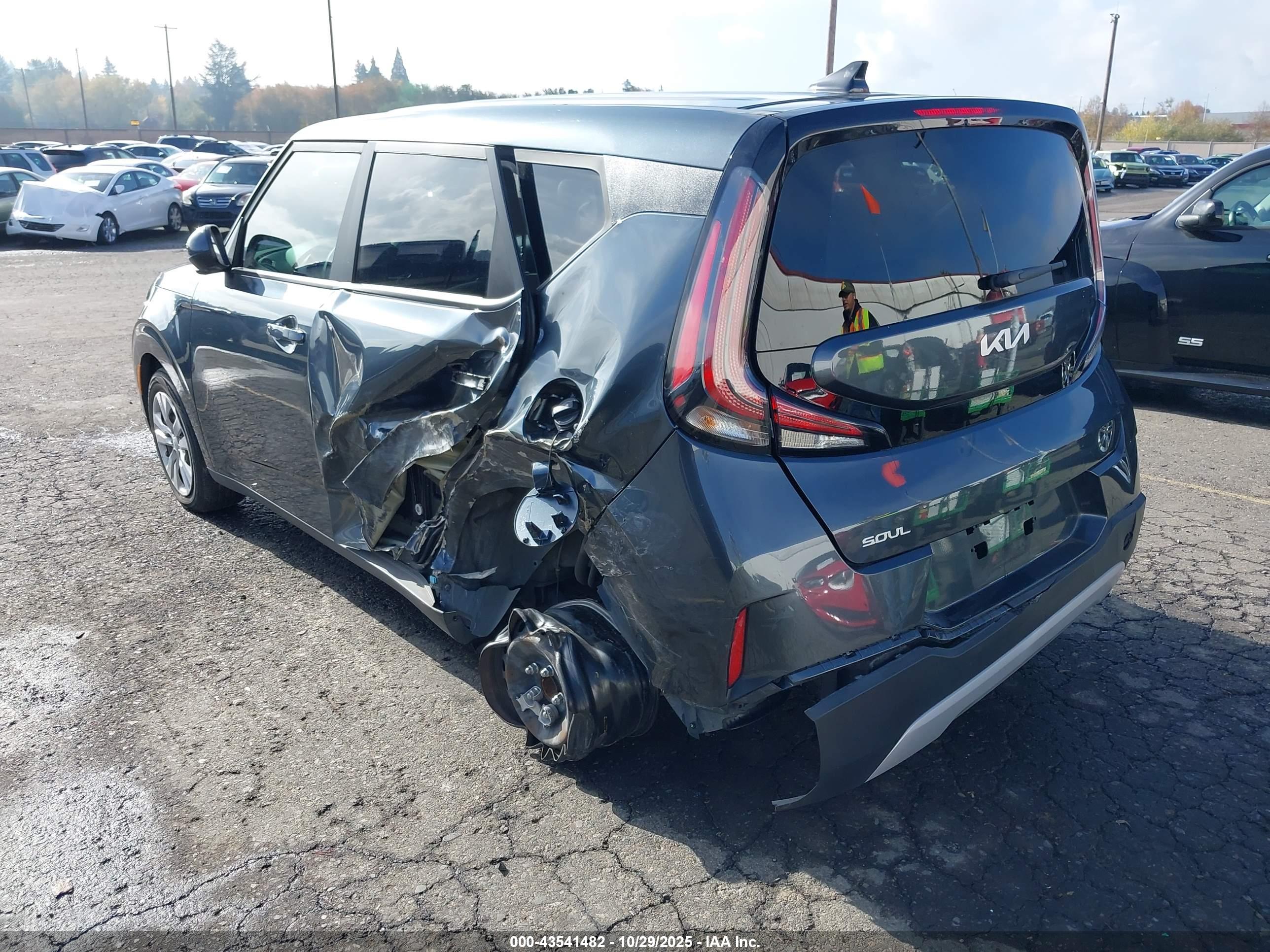 KIA SOUL image 3