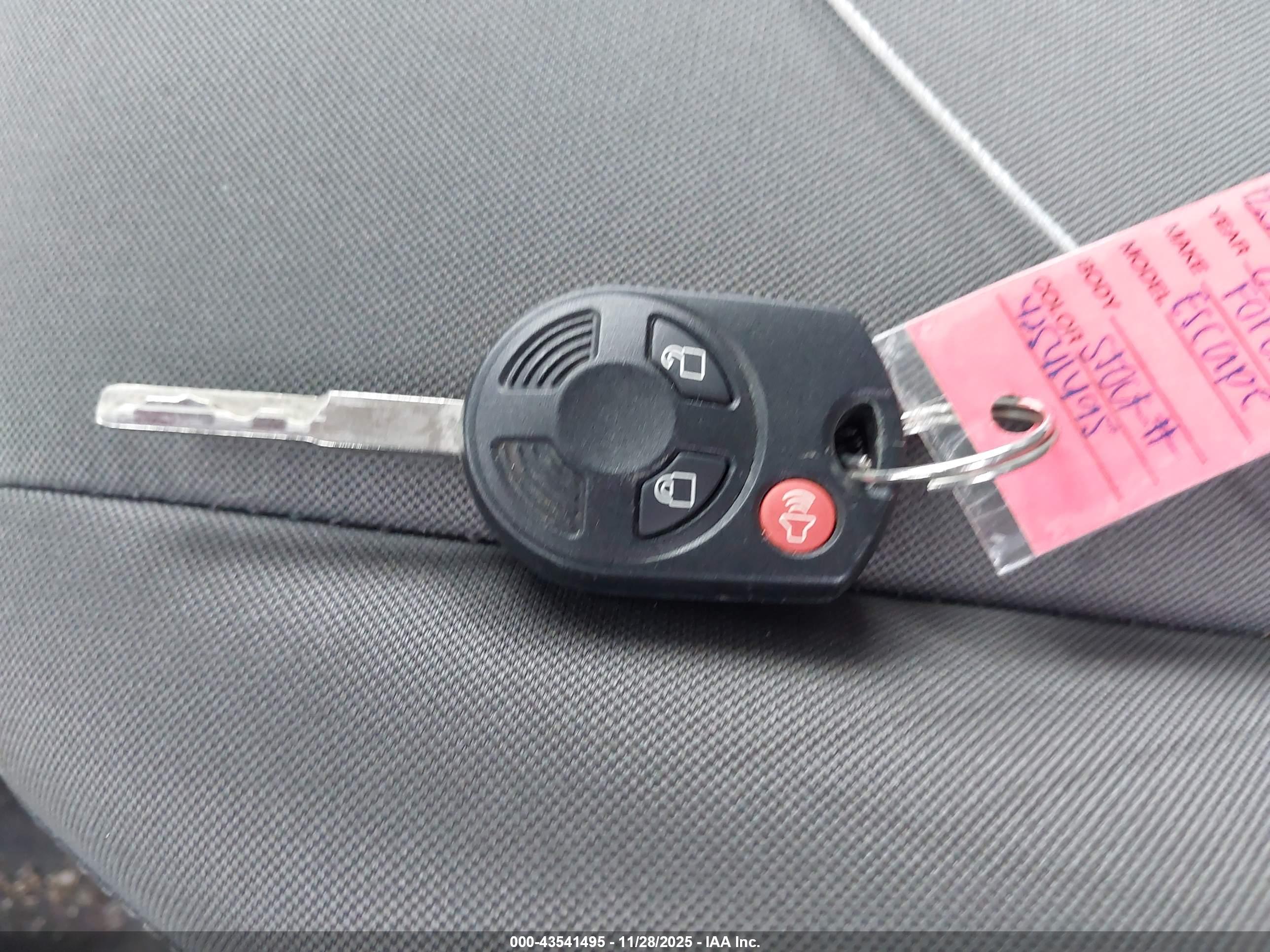FORD ESCAPE image 11