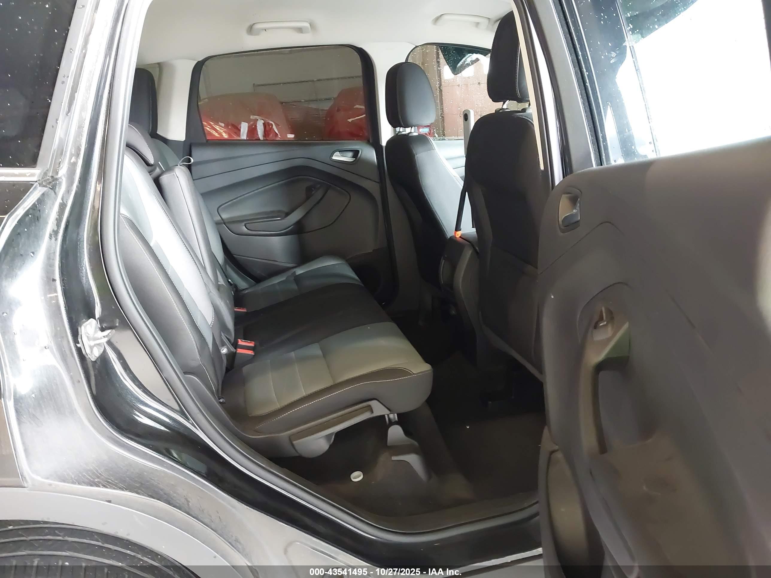 FORD ESCAPE image 8