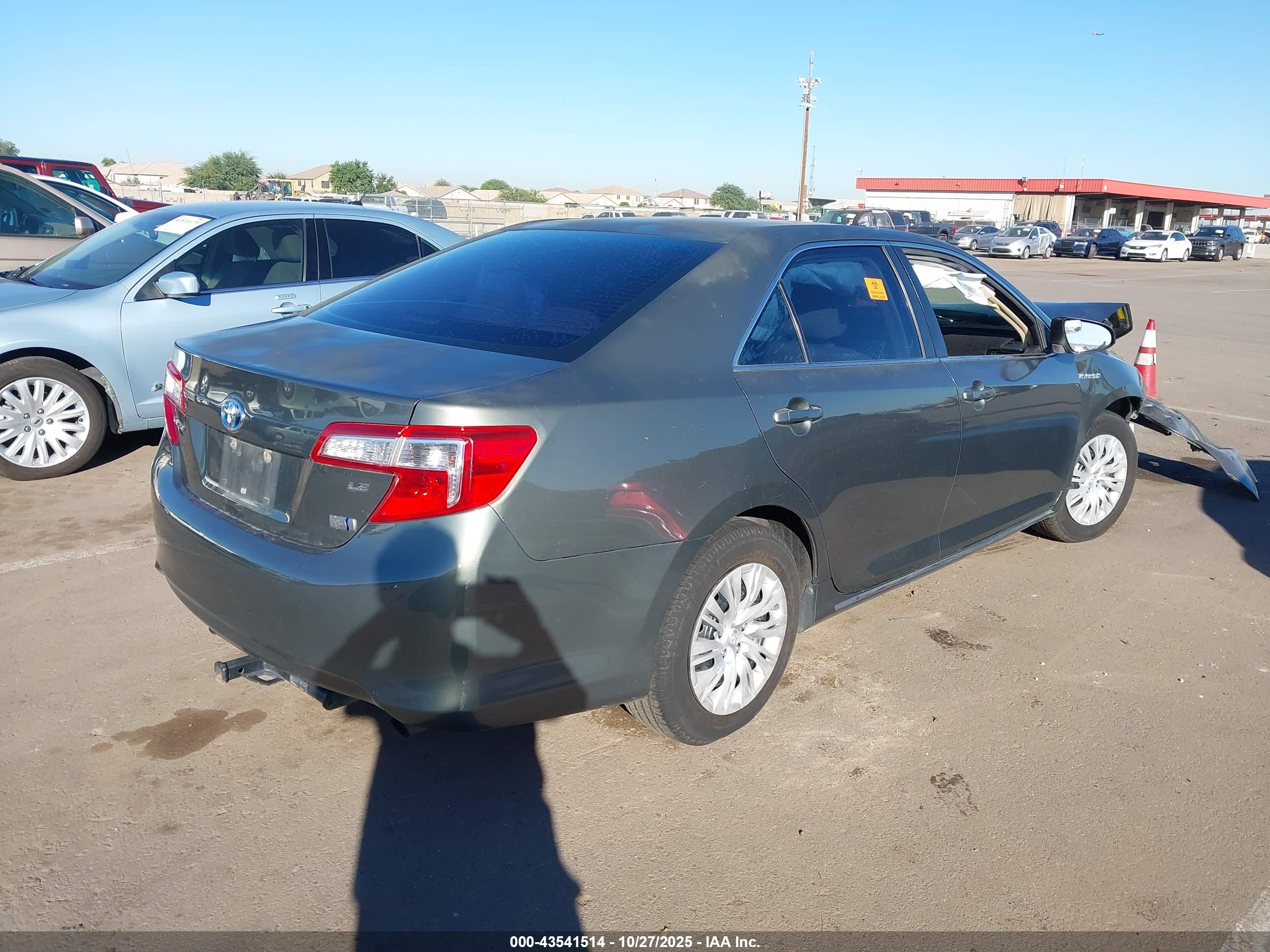 TOYOTA CAMRY image 4