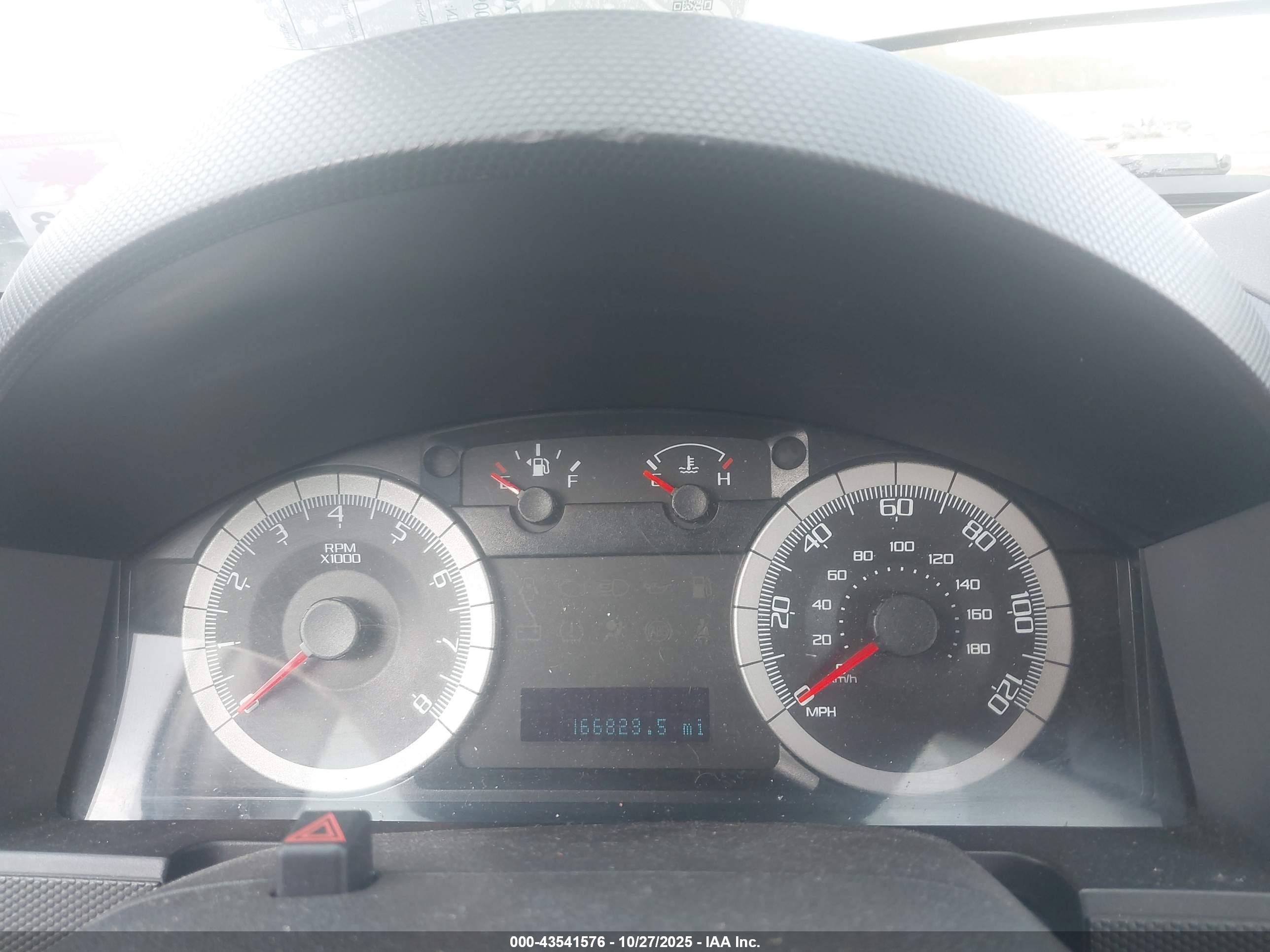 FORD ESCAPE image 7