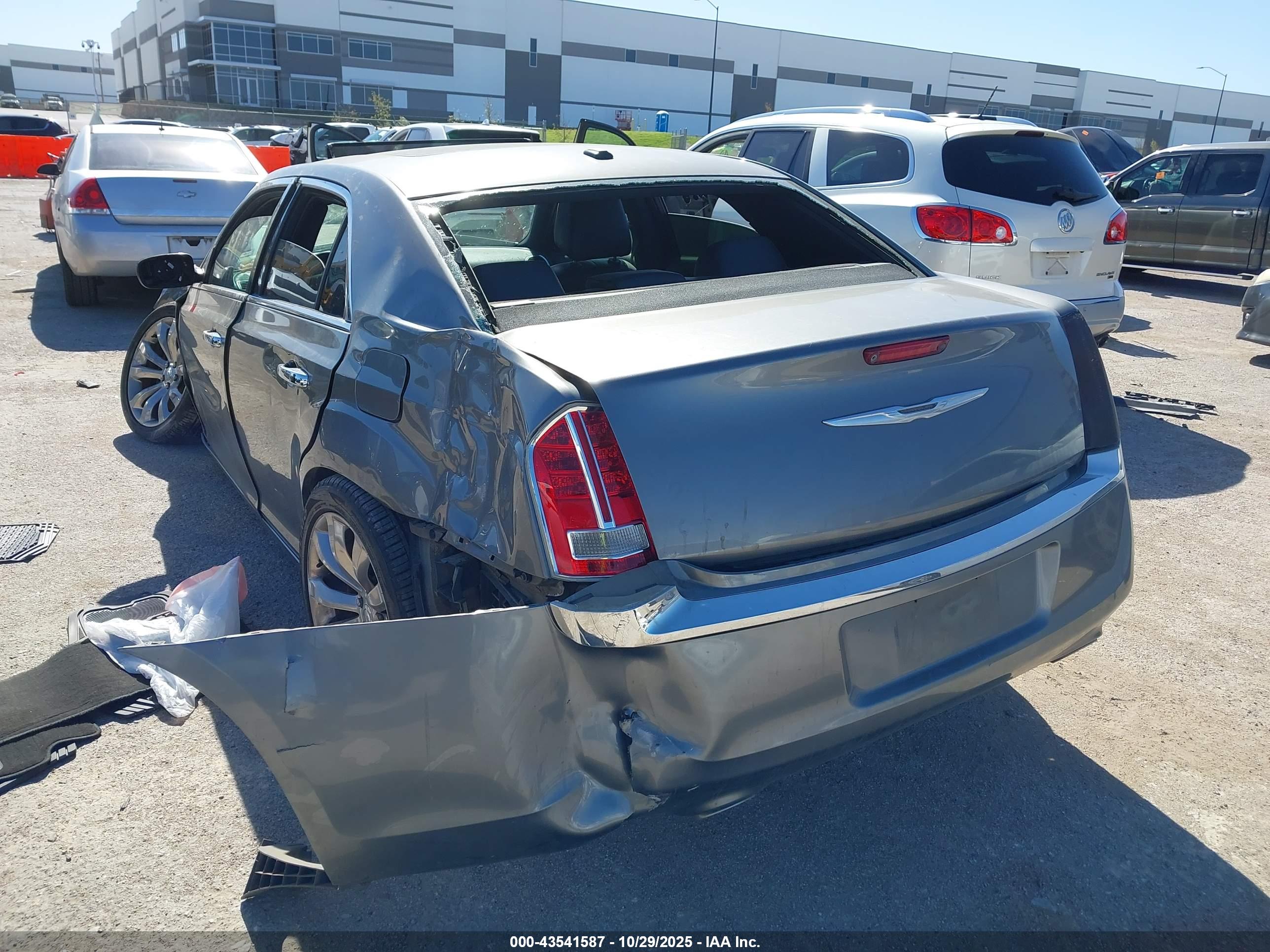 CHRYSLER 300C image 3