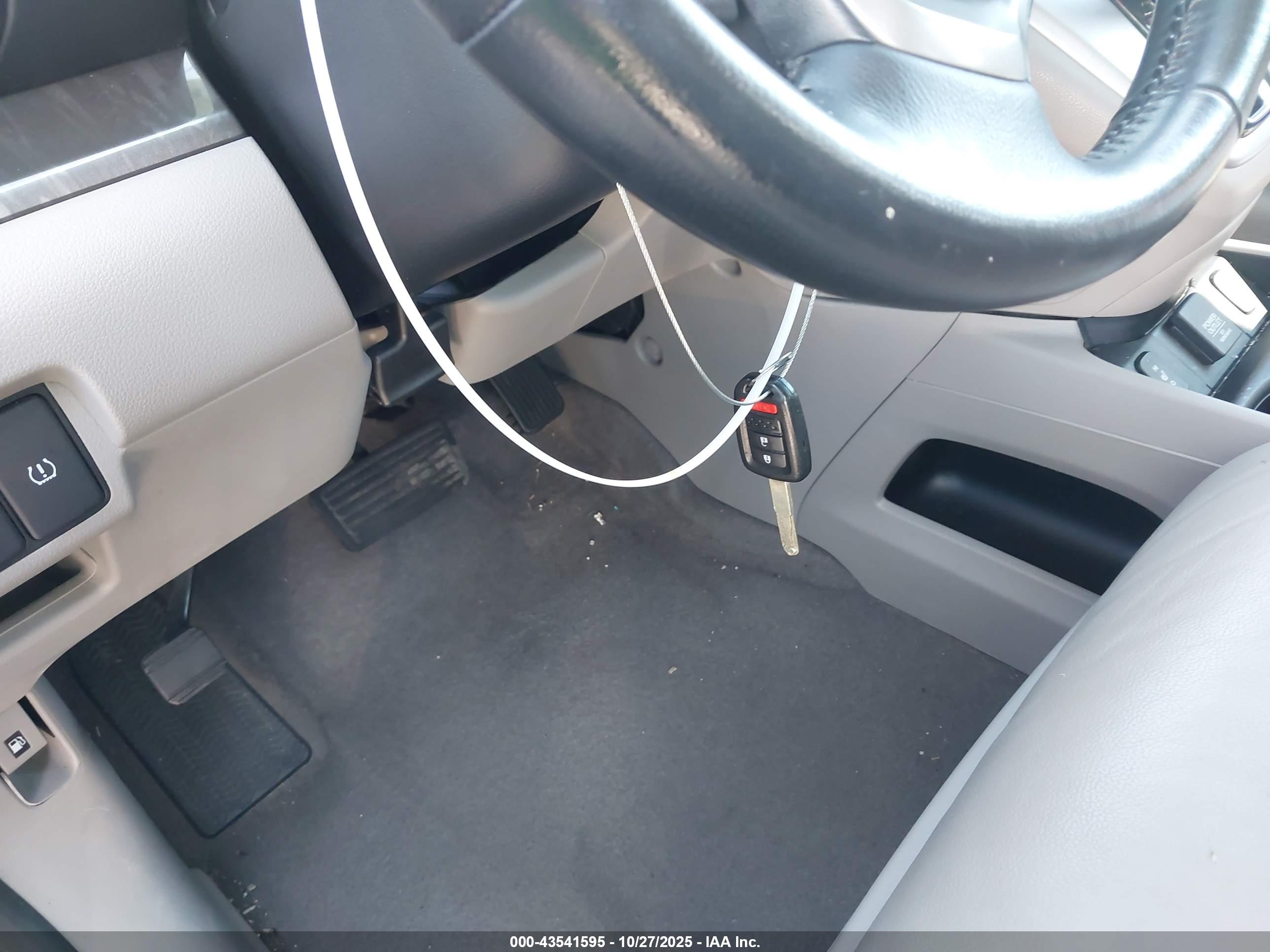 HONDA CR-V image 11