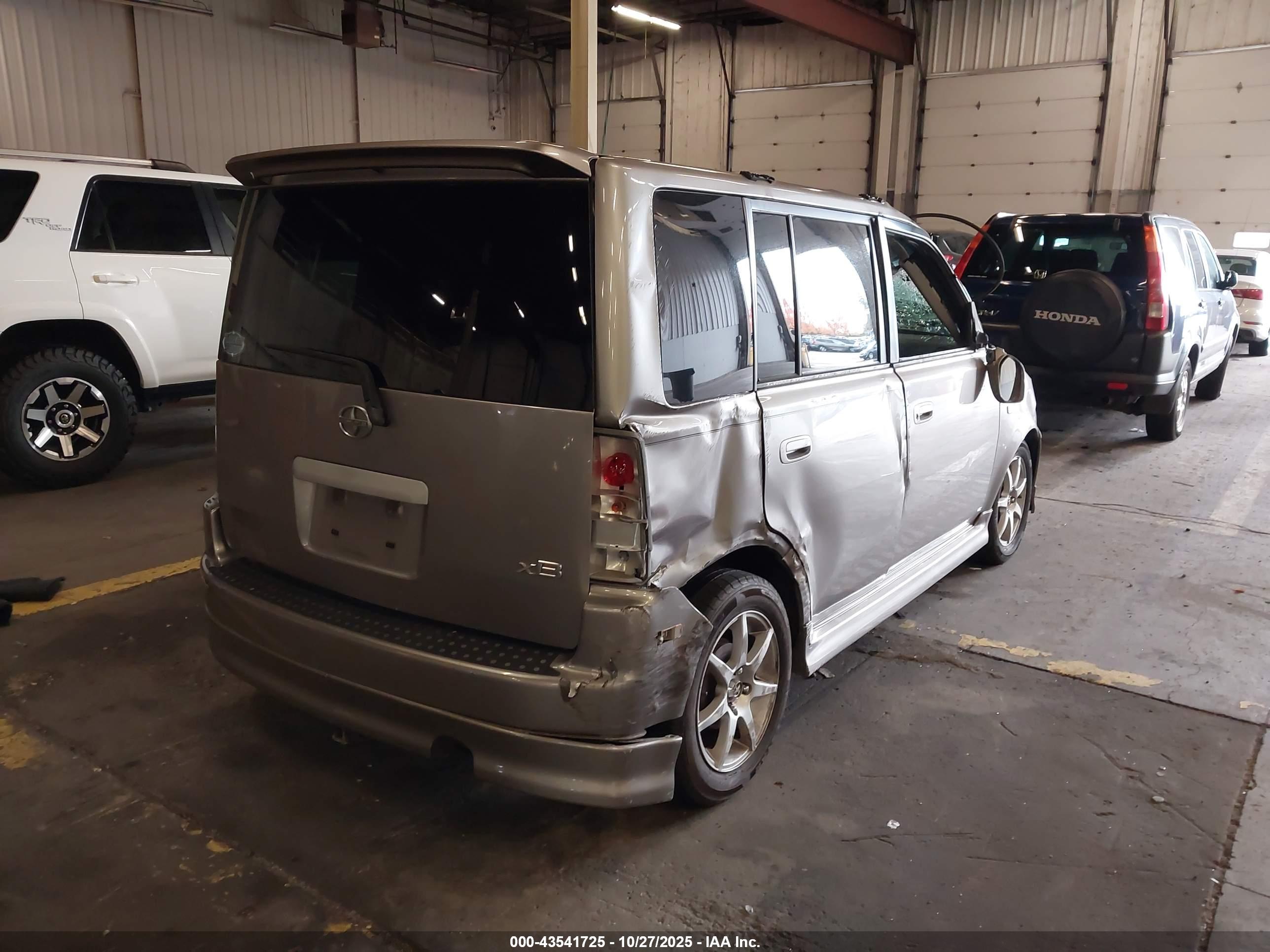 SCION XB image 4
